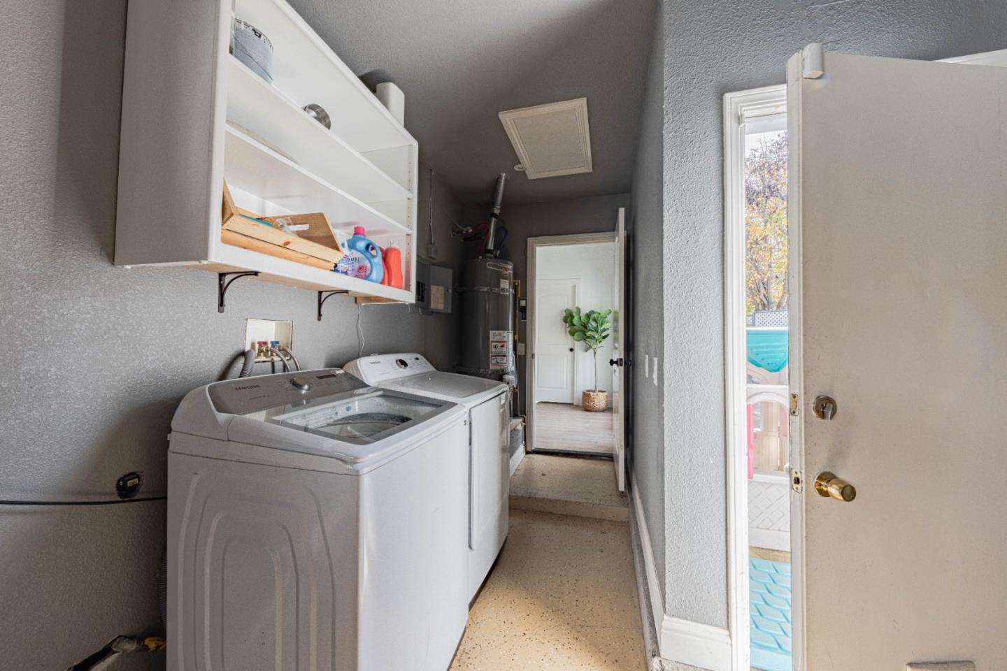 Detail Gallery Image 33 of 38 For 18 Hancock Cir, Salinas,  CA 93906 - 3 Beds | 2/1 Baths