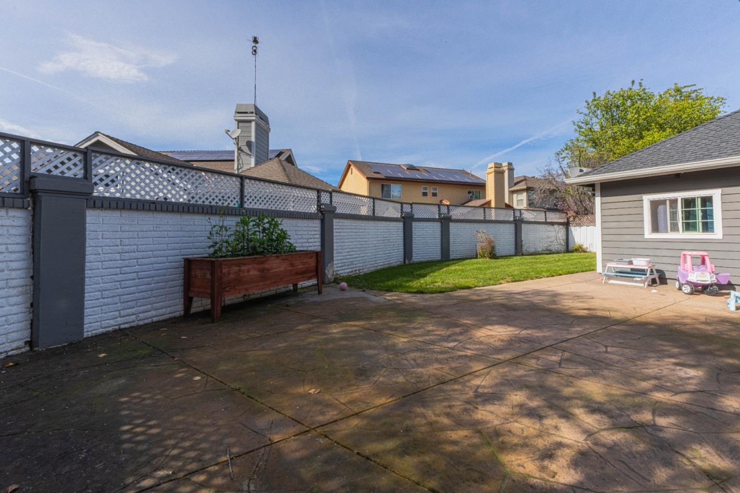 Detail Gallery Image 36 of 38 For 18 Hancock Cir, Salinas,  CA 93906 - 3 Beds | 2/1 Baths