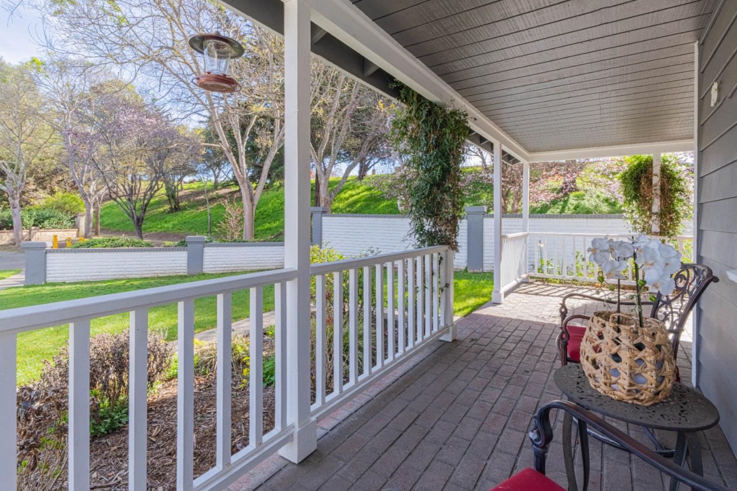 Detail Gallery Image 5 of 38 For 18 Hancock Cir, Salinas,  CA 93906 - 3 Beds | 2/1 Baths