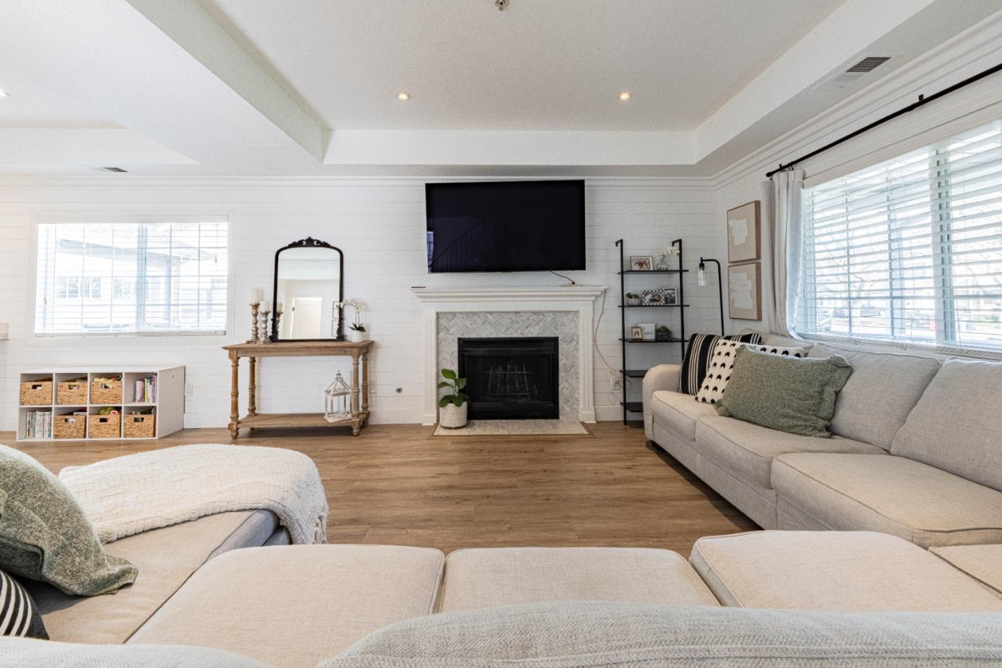 Detail Gallery Image 9 of 38 For 18 Hancock Cir, Salinas,  CA 93906 - 3 Beds | 2/1 Baths