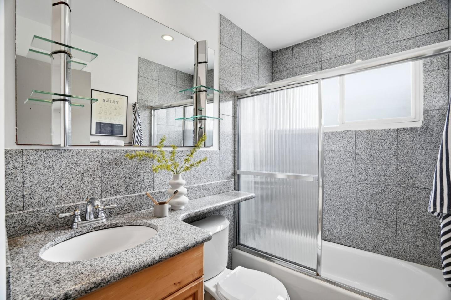 Detail Gallery Image 12 of 29 For 1469 Southgate Ave, Daly City,  CA 94015 - 4 Beds | 3 Baths