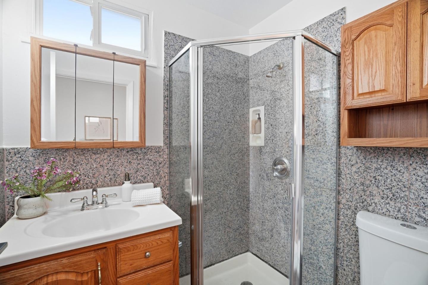 Detail Gallery Image 16 of 29 For 1469 Southgate Ave, Daly City,  CA 94015 - 4 Beds | 3 Baths