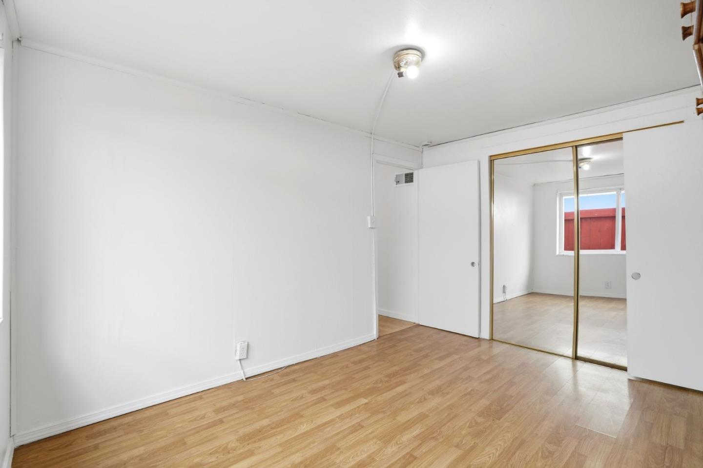 Detail Gallery Image 17 of 29 For 1469 Southgate Ave, Daly City,  CA 94015 - 4 Beds | 3 Baths