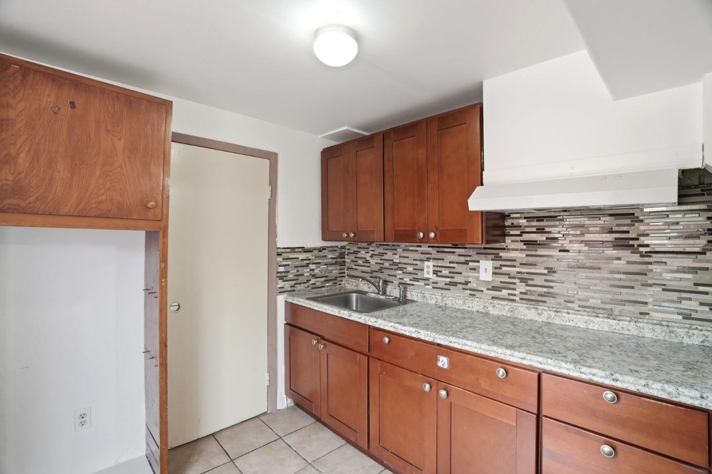 Detail Gallery Image 20 of 29 For 1469 Southgate Ave, Daly City,  CA 94015 - 4 Beds | 3 Baths