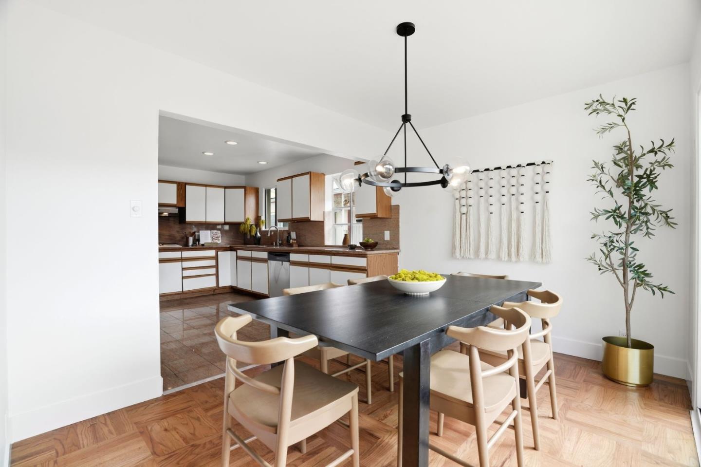 Detail Gallery Image 6 of 29 For 1469 Southgate Ave, Daly City,  CA 94015 - 4 Beds | 3 Baths