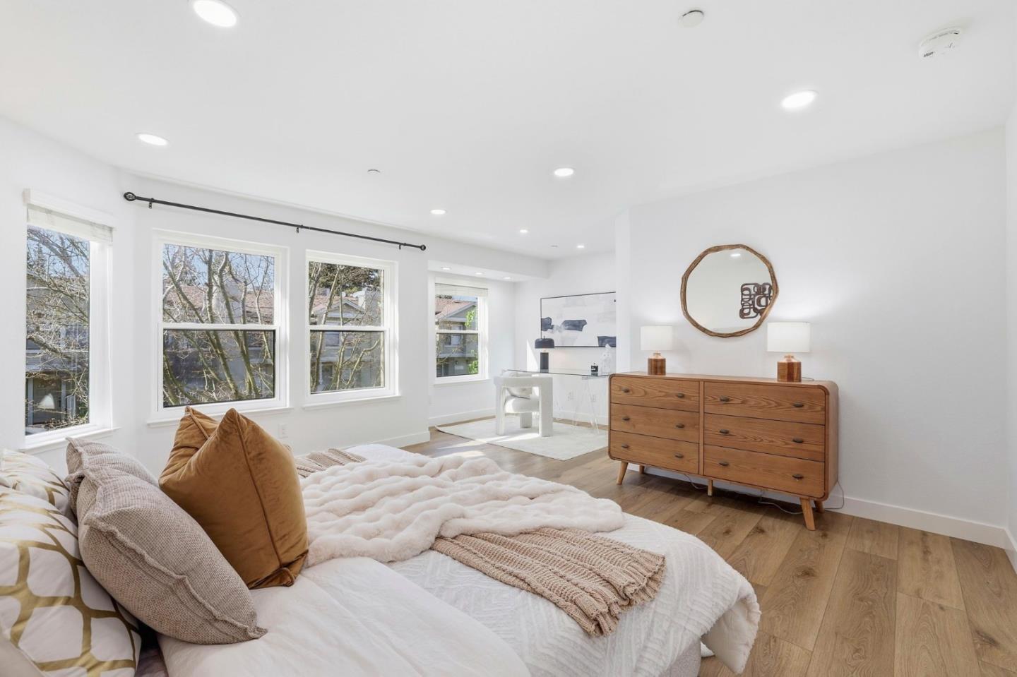 Detail Gallery Image 18 of 33 For 982 La Mesa Ter #E,  Sunnyvale,  CA 94086 - 3 Beds | 2/1 Baths