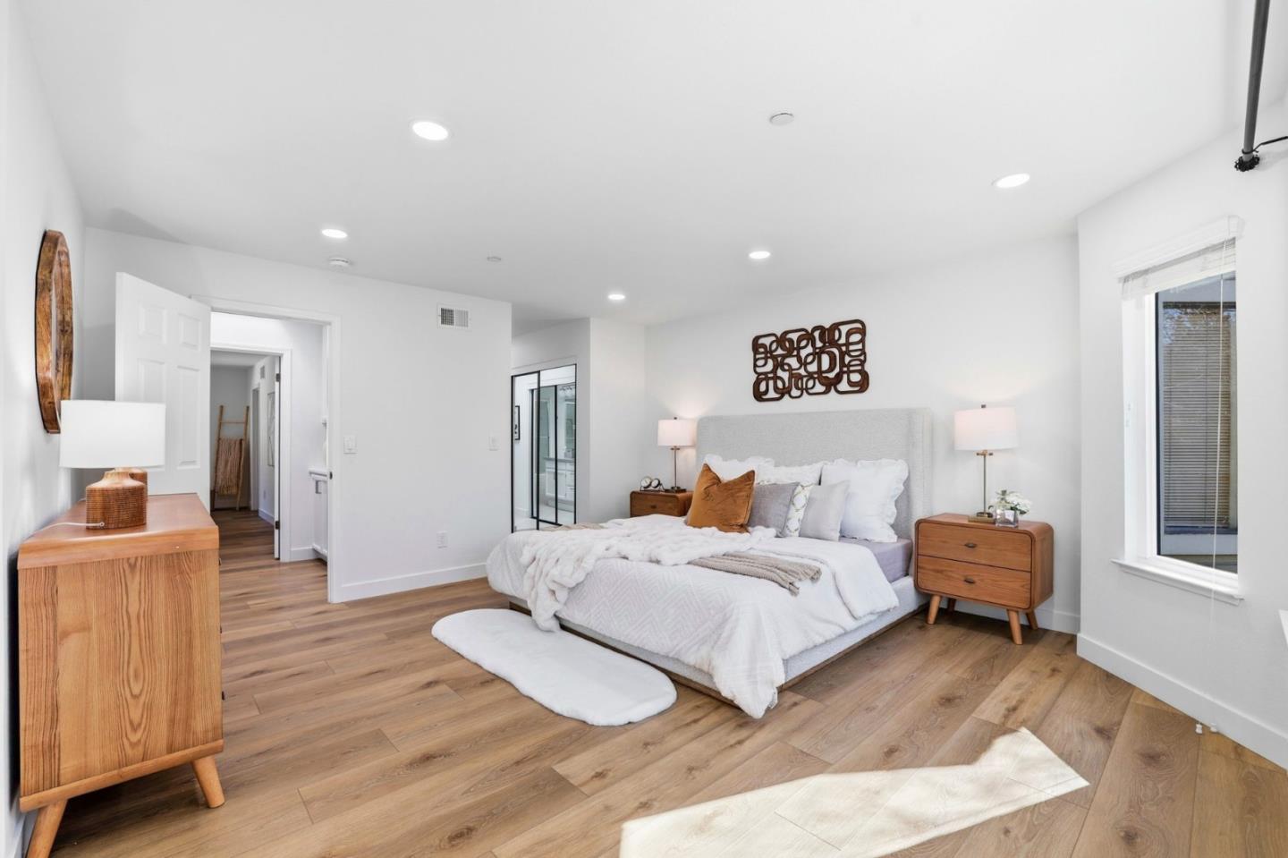 Detail Gallery Image 19 of 33 For 982 La Mesa Ter #E,  Sunnyvale,  CA 94086 - 3 Beds | 2/1 Baths