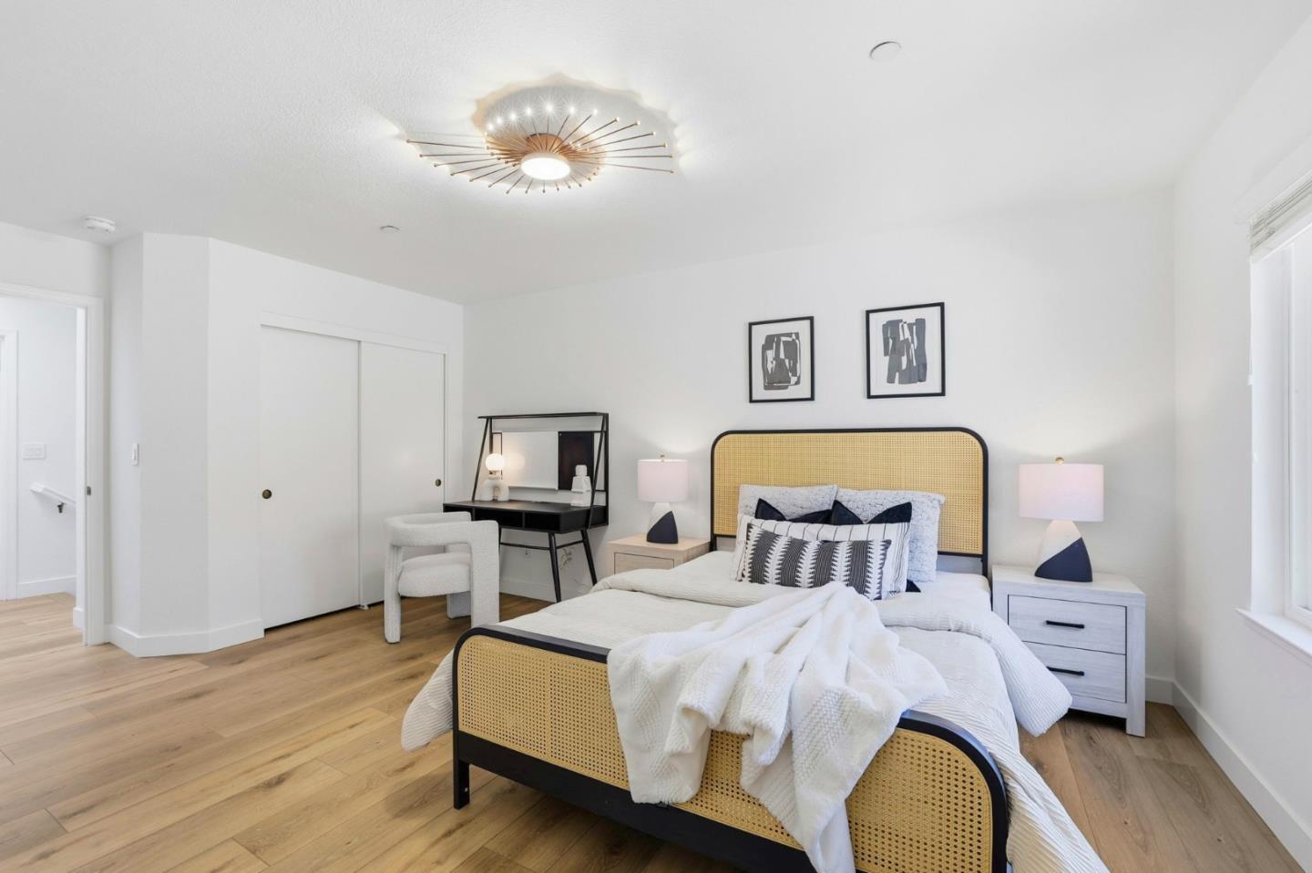 Detail Gallery Image 25 of 33 For 982 La Mesa Ter #E,  Sunnyvale,  CA 94086 - 3 Beds | 2/1 Baths