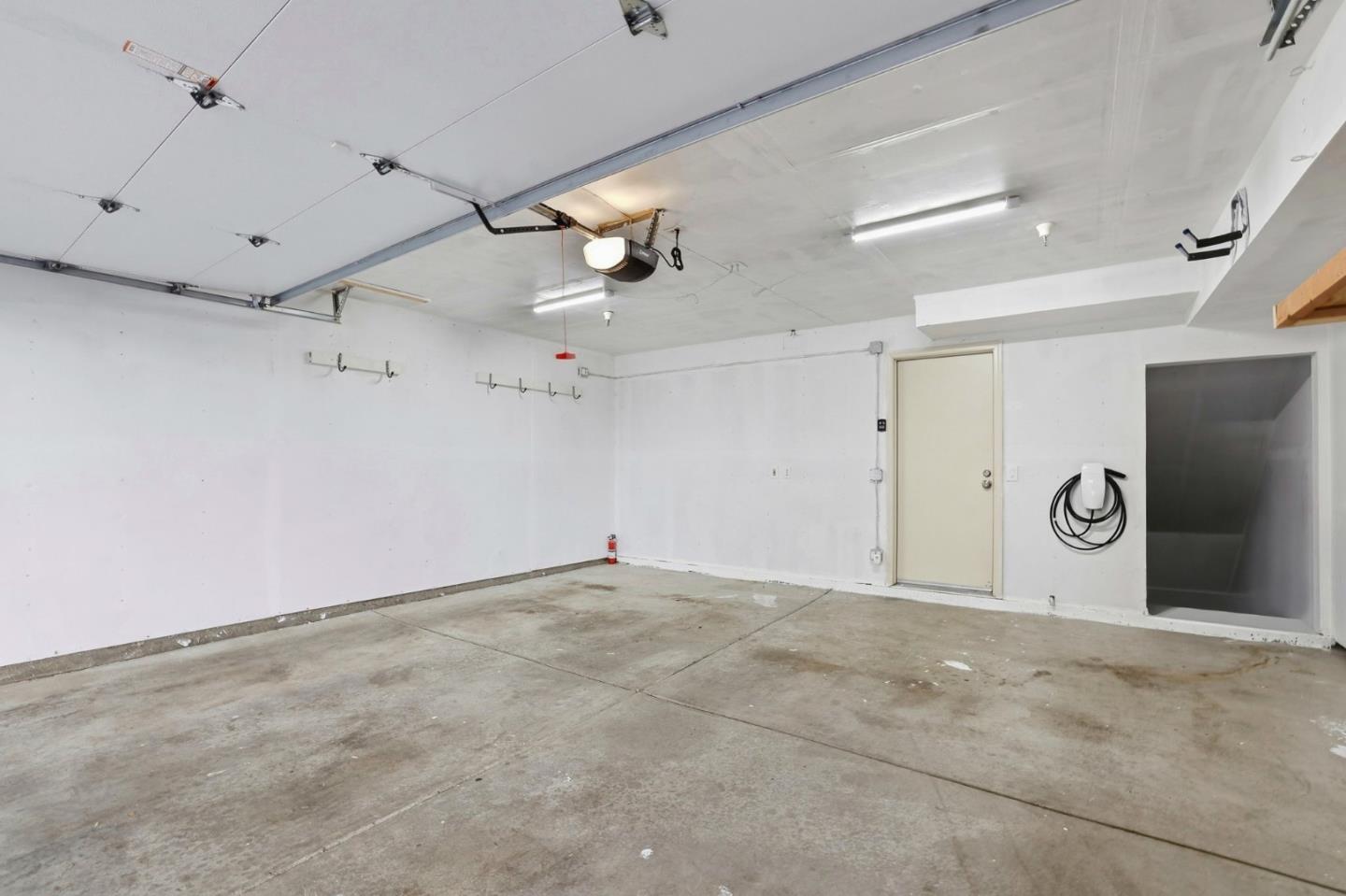 Detail Gallery Image 32 of 33 For 982 La Mesa Ter #E,  Sunnyvale,  CA 94086 - 3 Beds | 2/1 Baths