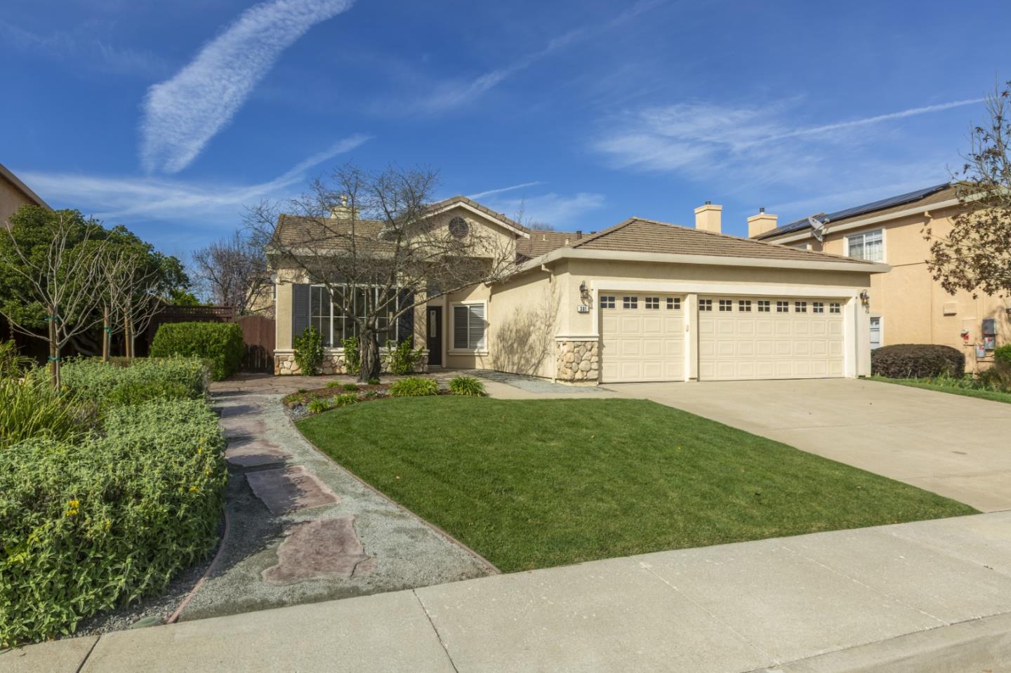 Detail Gallery Image 3 of 48 For 381 Bryce Dr, Morgan Hill,  CA 95037 - 4 Beds | 2 Baths