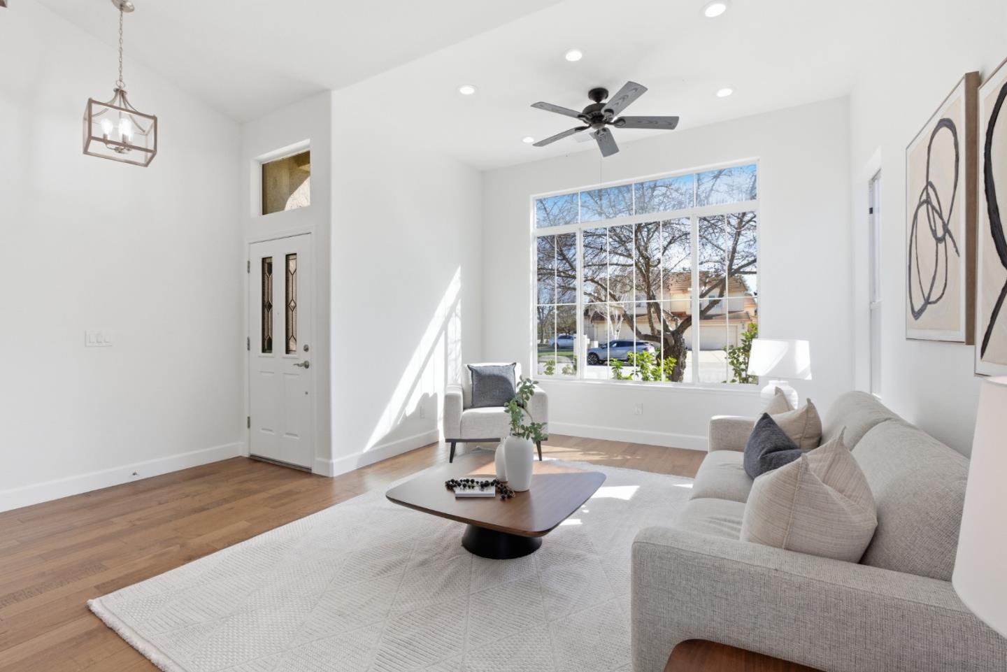 Detail Gallery Image 8 of 48 For 381 Bryce Dr, Morgan Hill,  CA 95037 - 4 Beds | 2 Baths