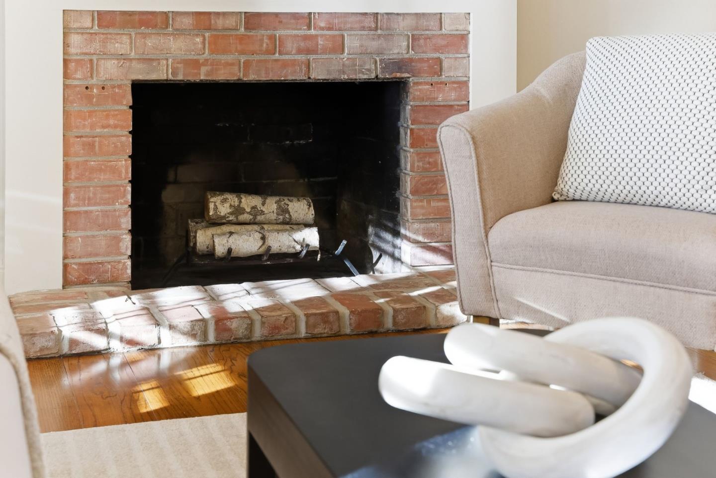 Detail Gallery Image 11 of 57 For 956 Norin Ct, Campbell,  CA 95008 - 4 Beds | 2/1 Baths