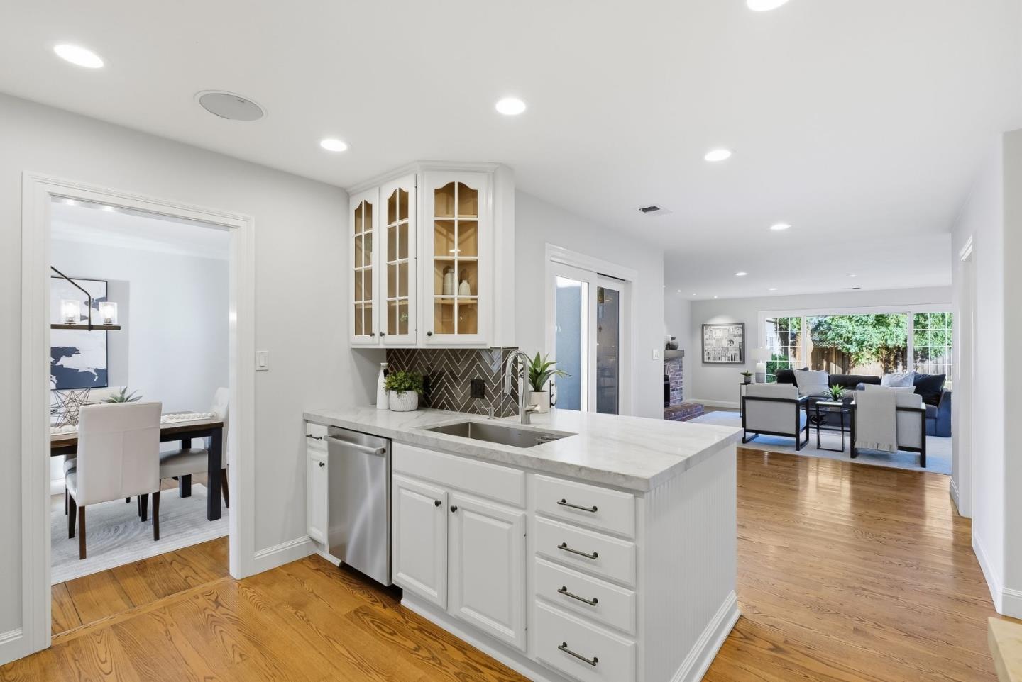 Detail Gallery Image 18 of 57 For 956 Norin Ct, Campbell,  CA 95008 - 4 Beds | 2/1 Baths