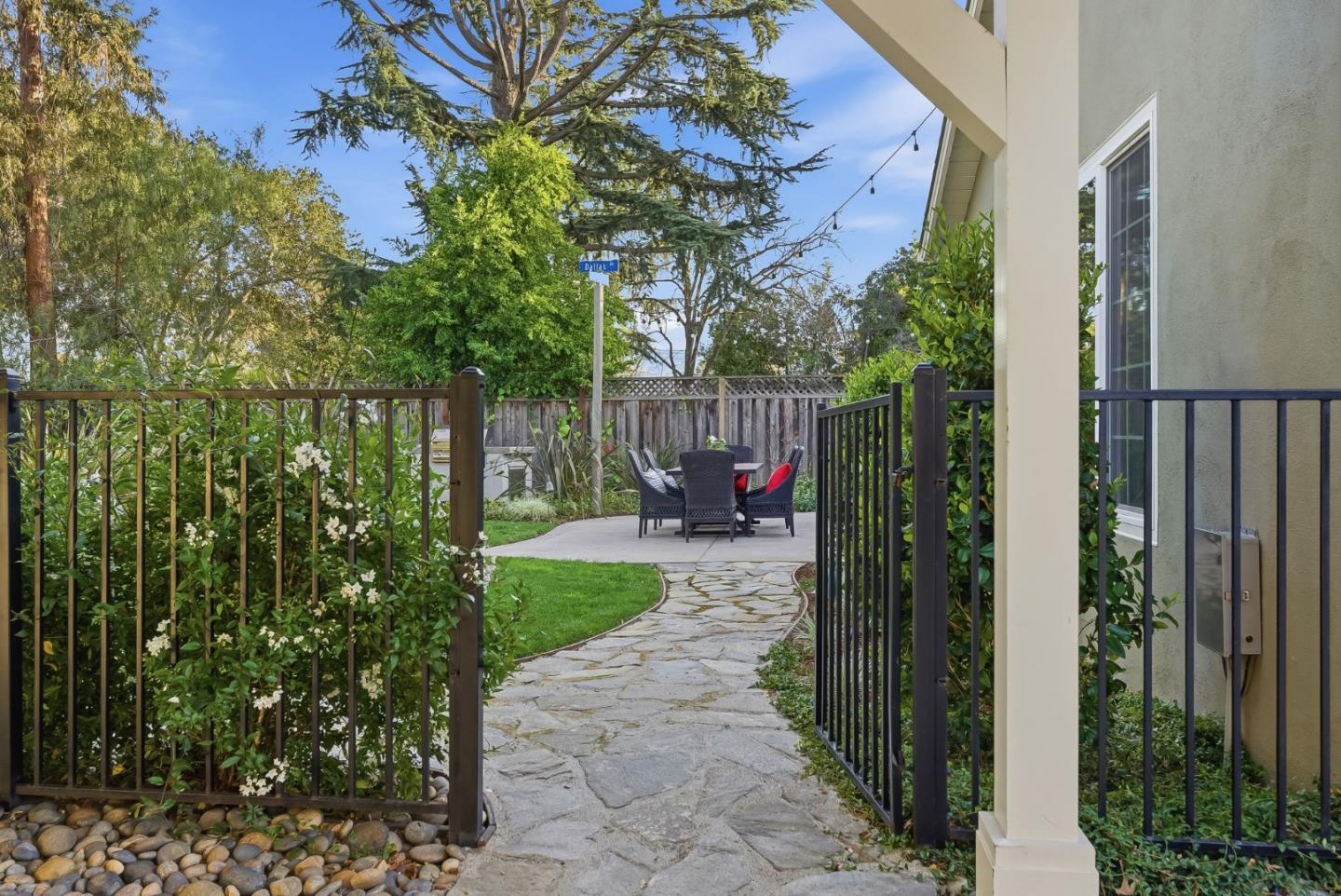 Detail Gallery Image 38 of 57 For 956 Norin Ct, Campbell,  CA 95008 - 4 Beds | 2/1 Baths