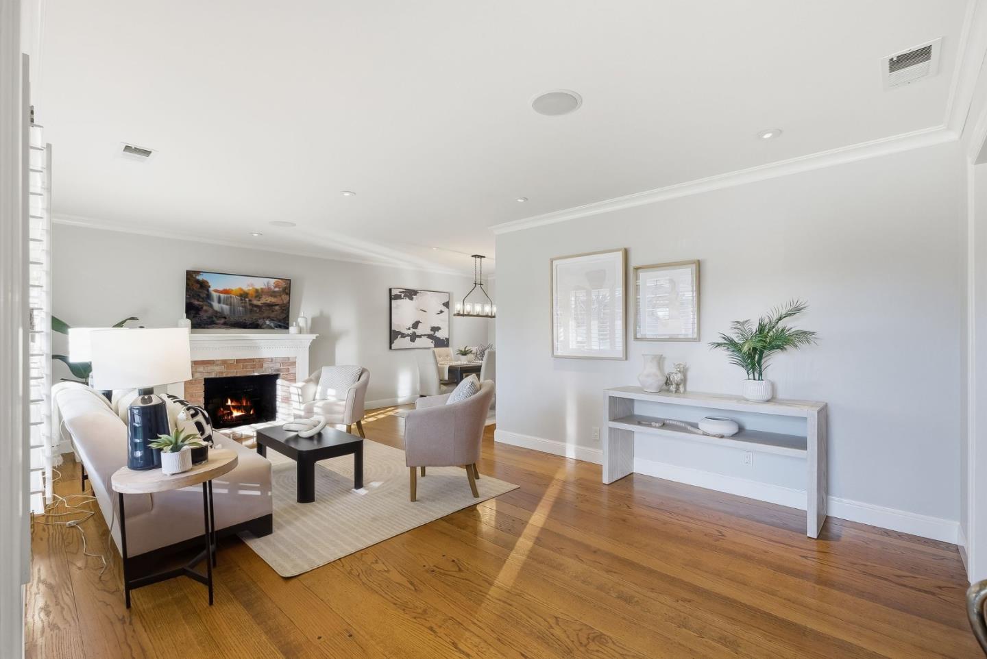 Detail Gallery Image 9 of 57 For 956 Norin Ct, Campbell,  CA 95008 - 4 Beds | 2/1 Baths