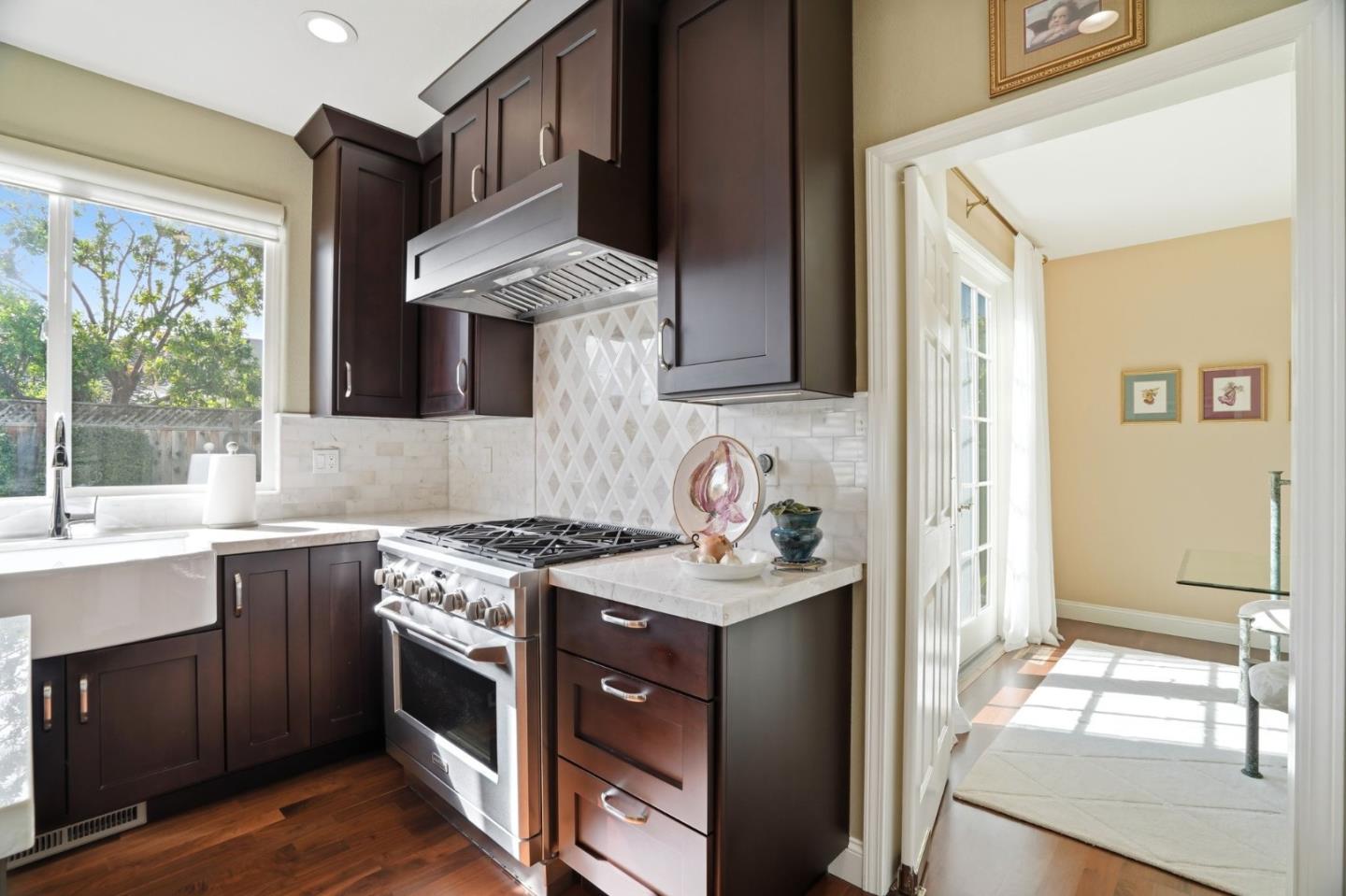 Detail Gallery Image 10 of 44 For 1404 Casablanca Cir, Gilroy,  CA 95020 - 4 Beds | 3 Baths