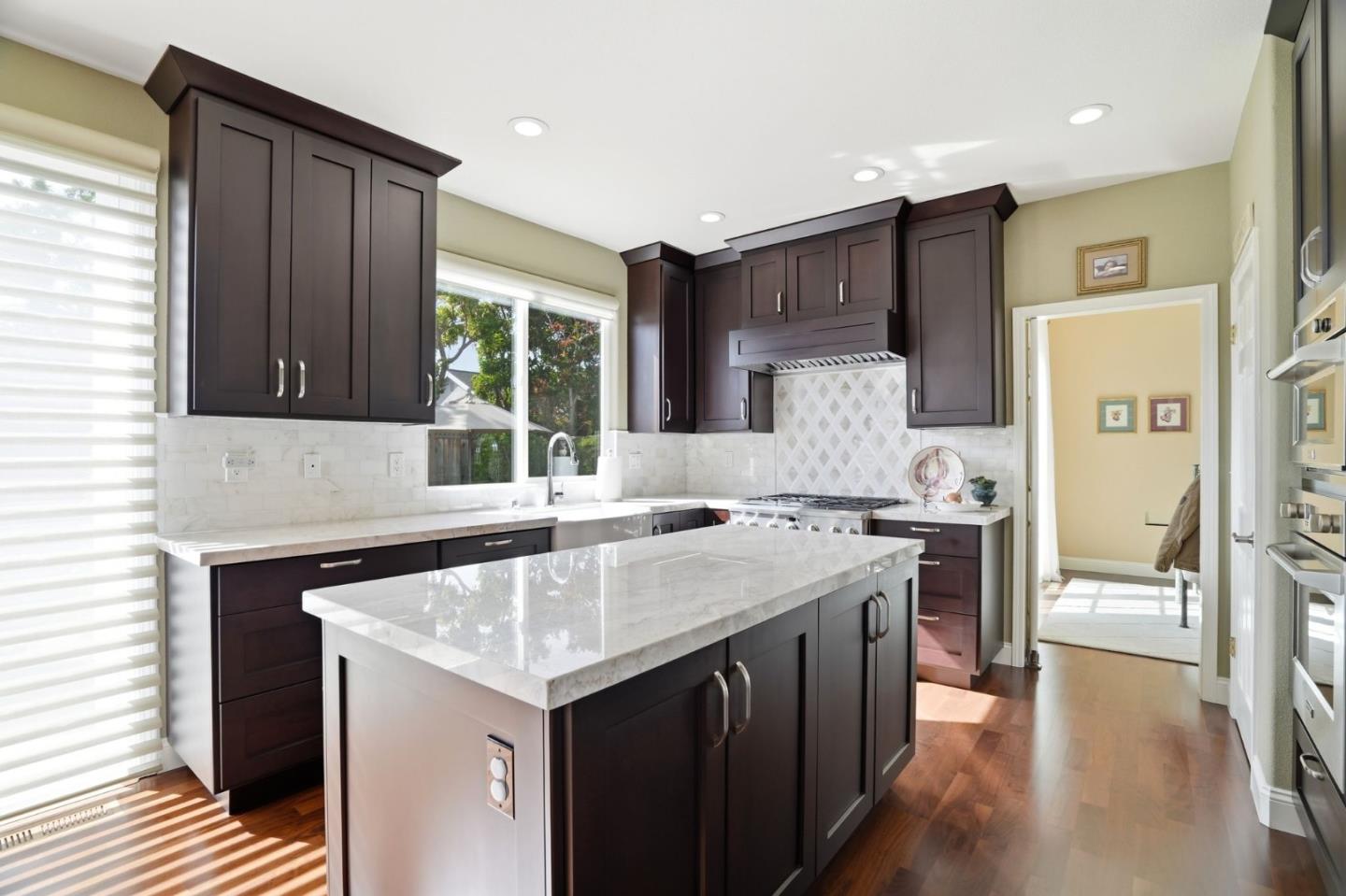 Detail Gallery Image 11 of 44 For 1404 Casablanca Cir, Gilroy,  CA 95020 - 4 Beds | 3 Baths