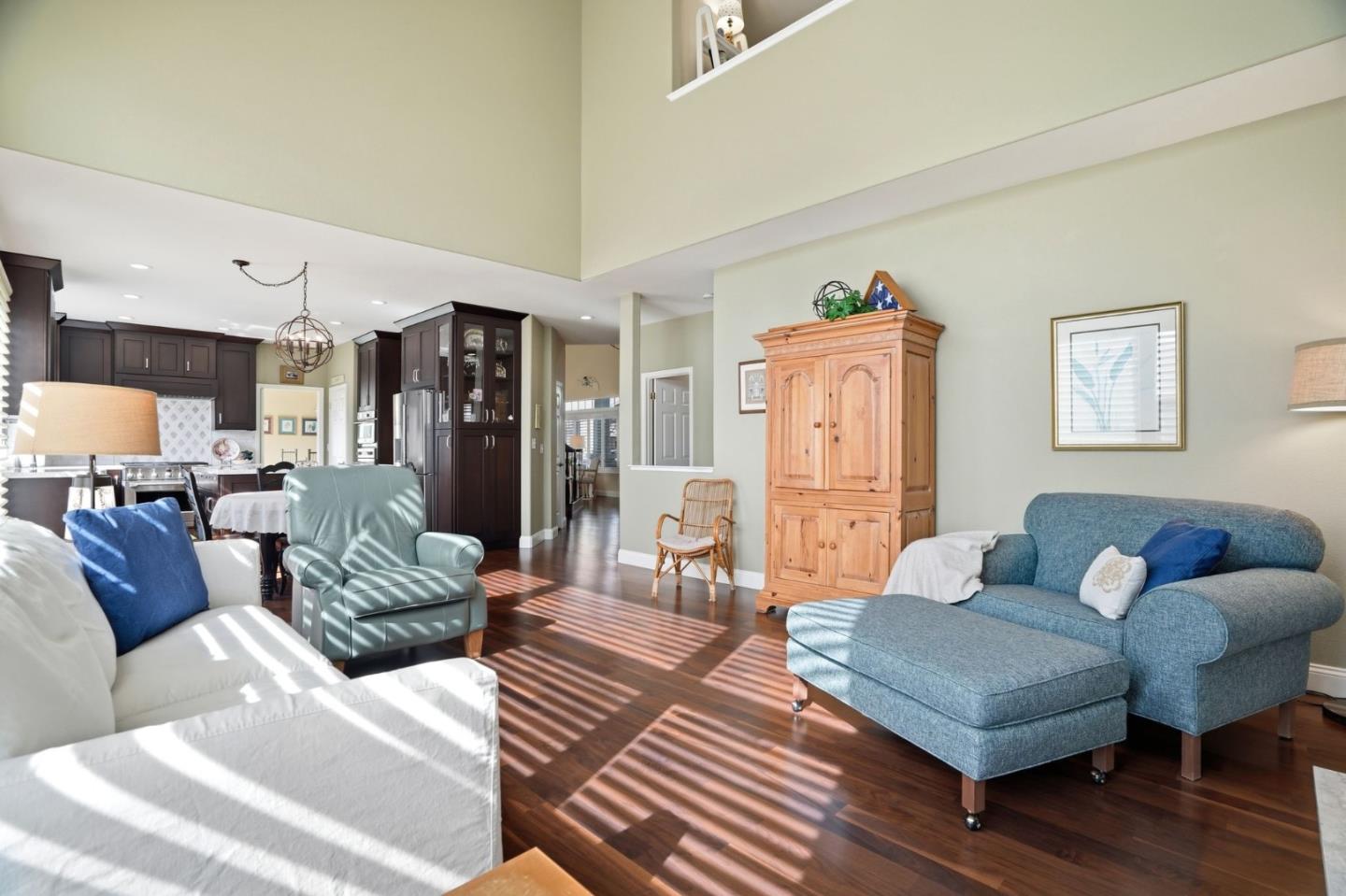 Detail Gallery Image 19 of 44 For 1404 Casablanca Cir, Gilroy,  CA 95020 - 4 Beds | 3 Baths