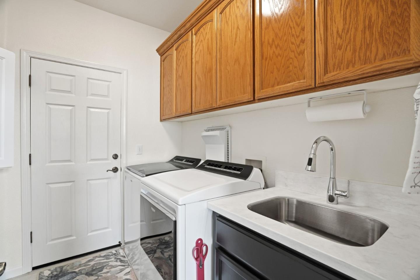 Detail Gallery Image 22 of 44 For 1404 Casablanca Cir, Gilroy,  CA 95020 - 4 Beds | 3 Baths