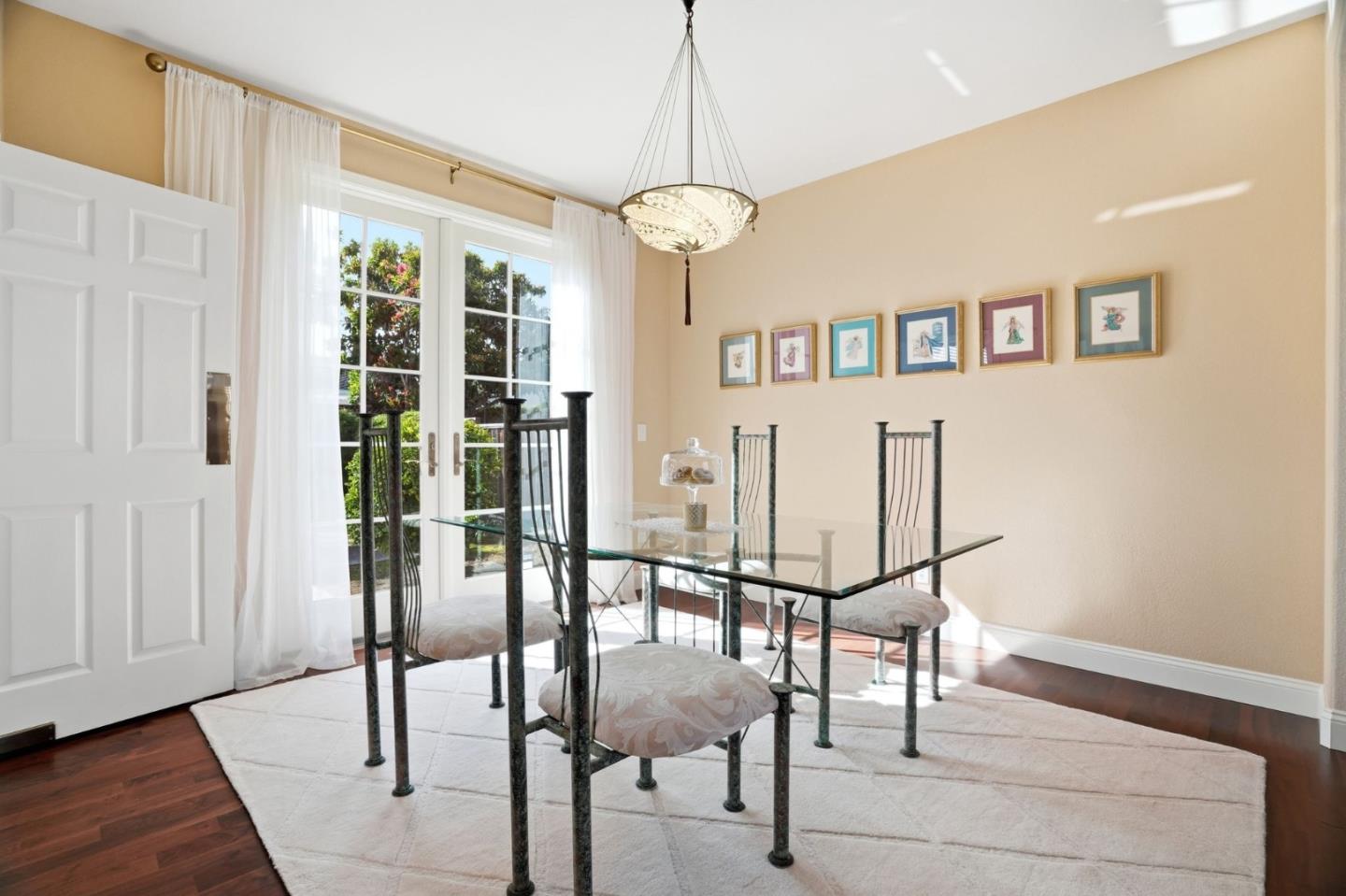 Detail Gallery Image 9 of 44 For 1404 Casablanca Cir, Gilroy,  CA 95020 - 4 Beds | 3 Baths