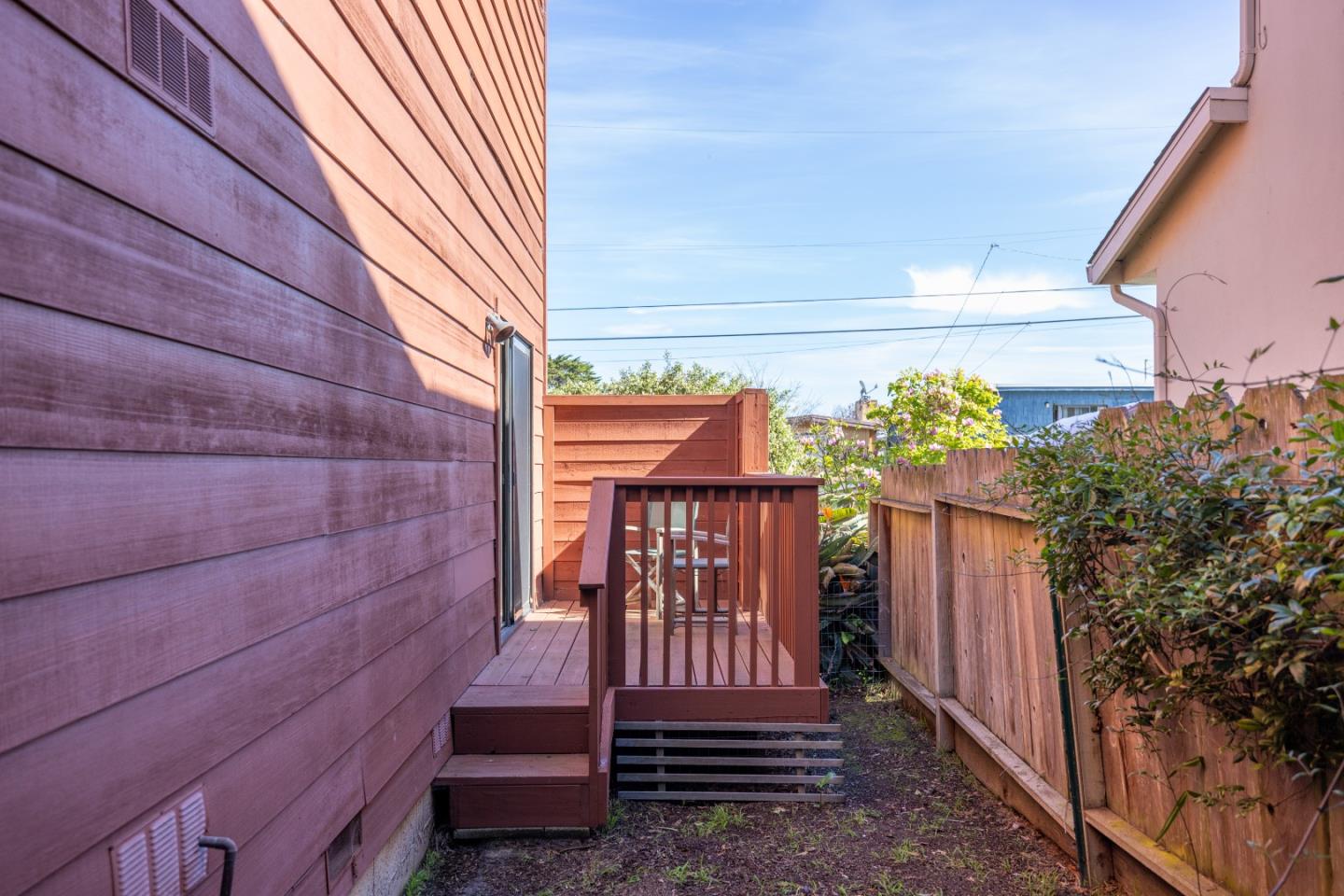 Detail Gallery Image 38 of 40 For 1201 Hoffman Ave, Monterey,  CA 93940 - 3 Beds | 2 Baths