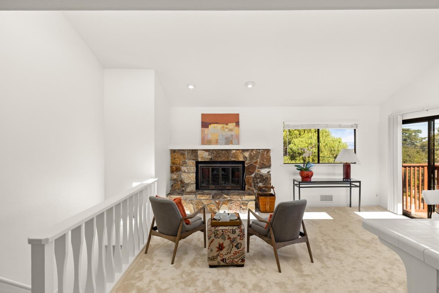 Detail Gallery Image 4 of 40 For 1201 Hoffman Ave, Monterey,  CA 93940 - 3 Beds | 2 Baths