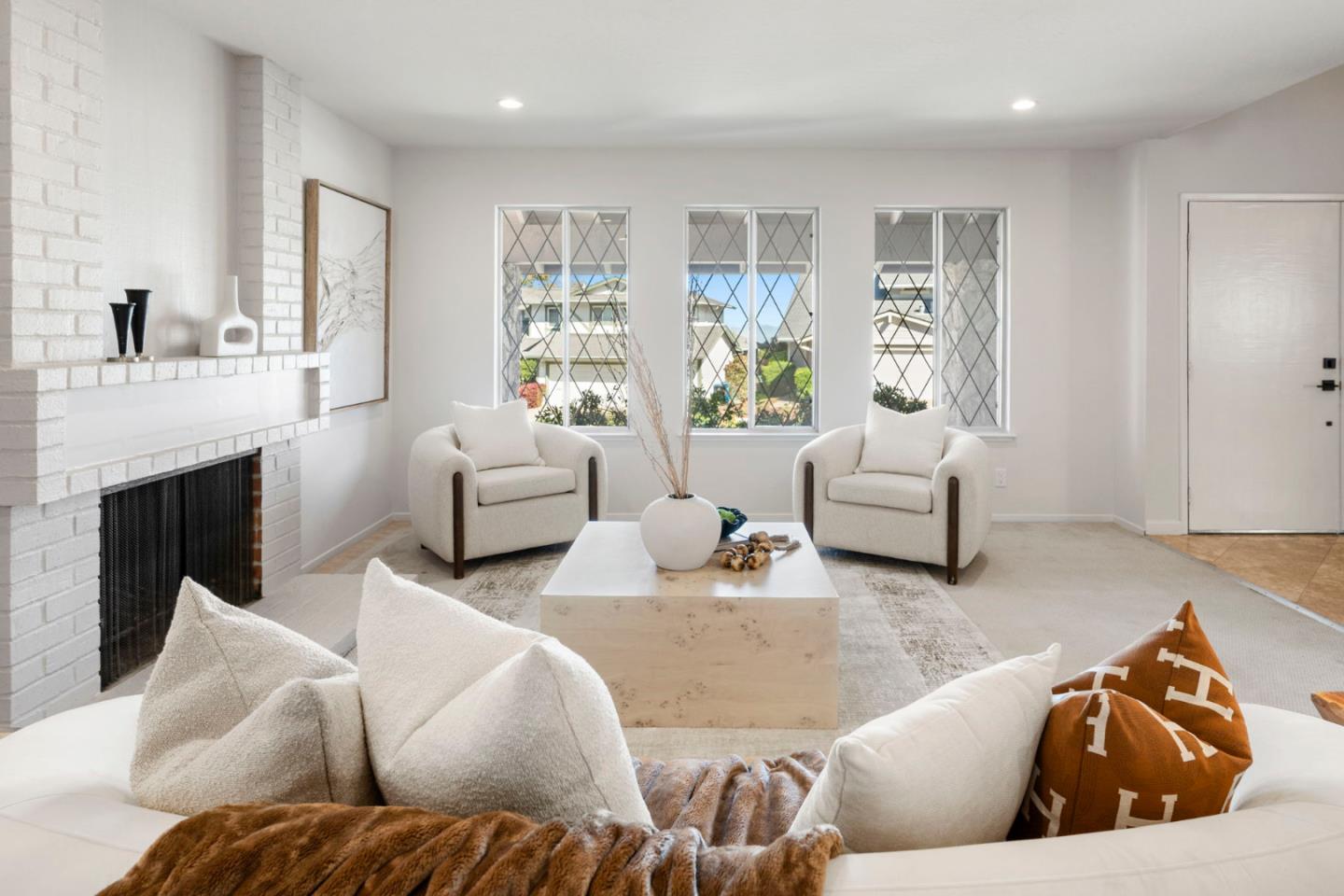 Detail Gallery Image 11 of 78 For 2056 Fairmont Dr, San Mateo,  CA 94402 - 6 Beds | 4 Baths