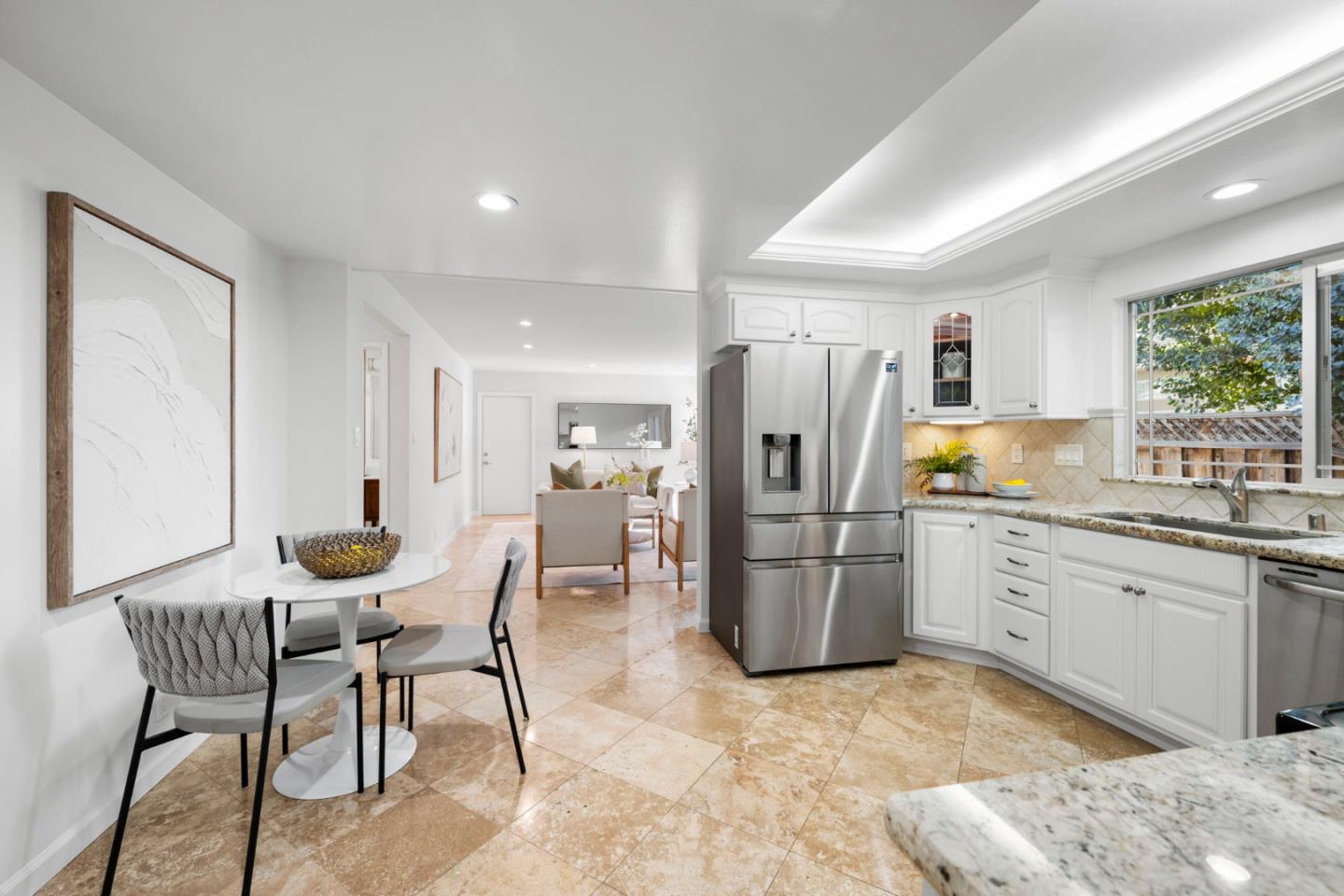 Detail Gallery Image 17 of 78 For 2056 Fairmont Dr, San Mateo,  CA 94402 - 6 Beds | 4 Baths