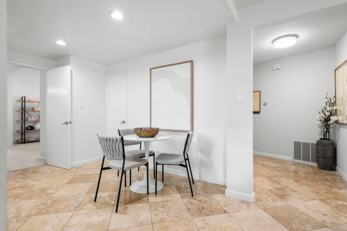 Detail Gallery Image 20 of 78 For 2056 Fairmont Dr, San Mateo,  CA 94402 - 6 Beds | 4 Baths