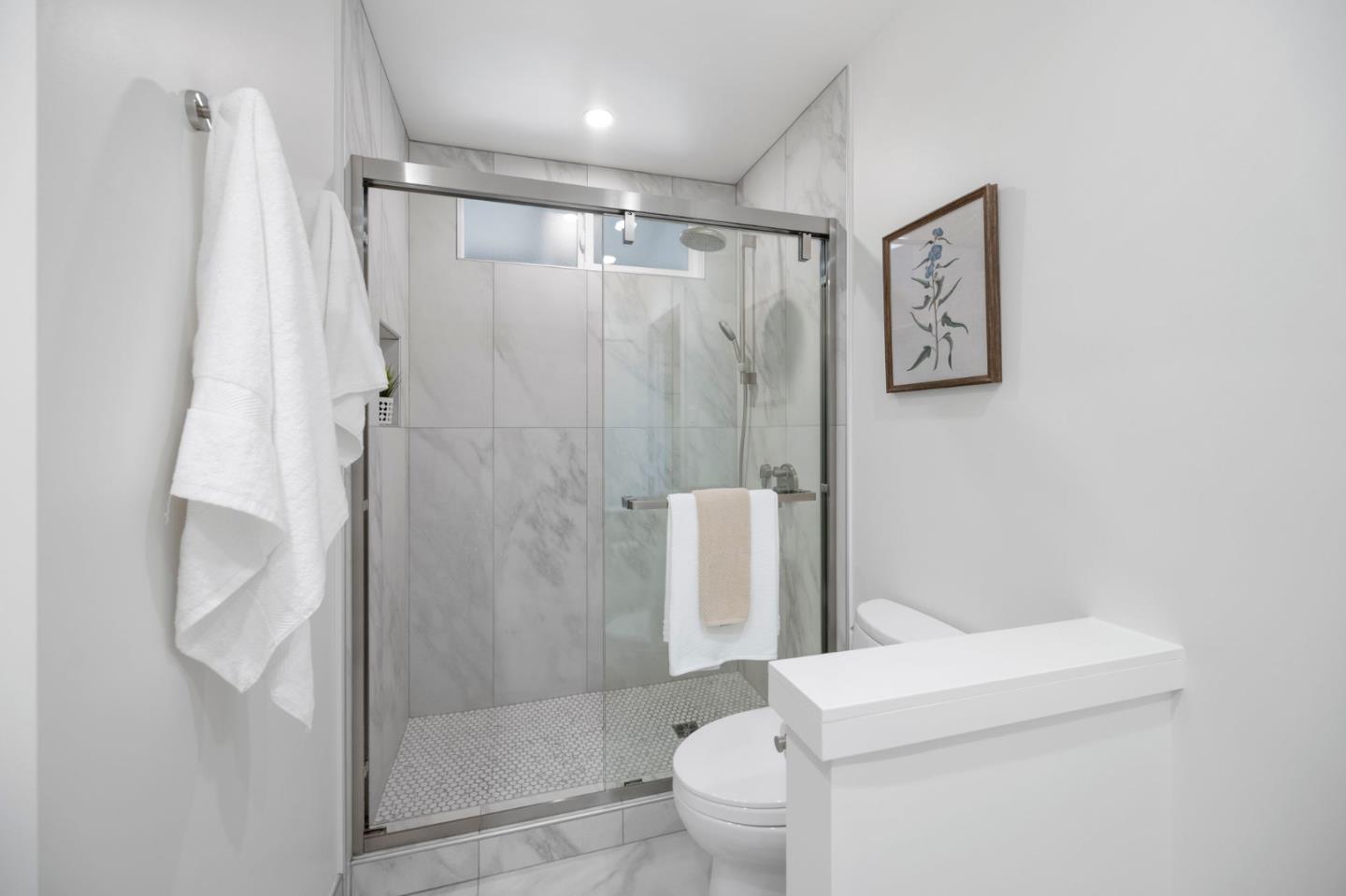 Detail Gallery Image 37 of 78 For 2056 Fairmont Dr, San Mateo,  CA 94402 - 6 Beds | 4 Baths