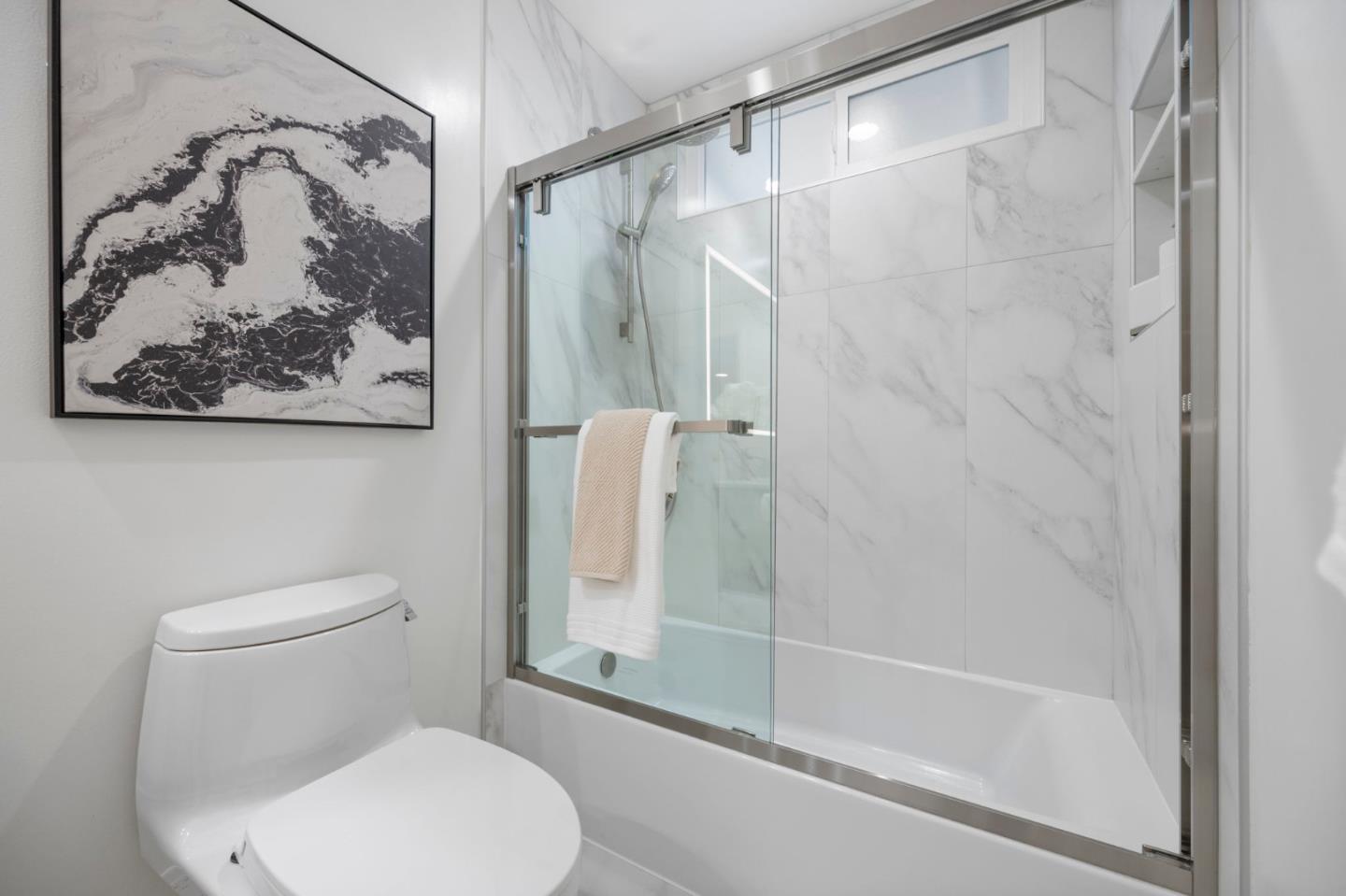 Detail Gallery Image 43 of 78 For 2056 Fairmont Dr, San Mateo,  CA 94402 - 6 Beds | 4 Baths