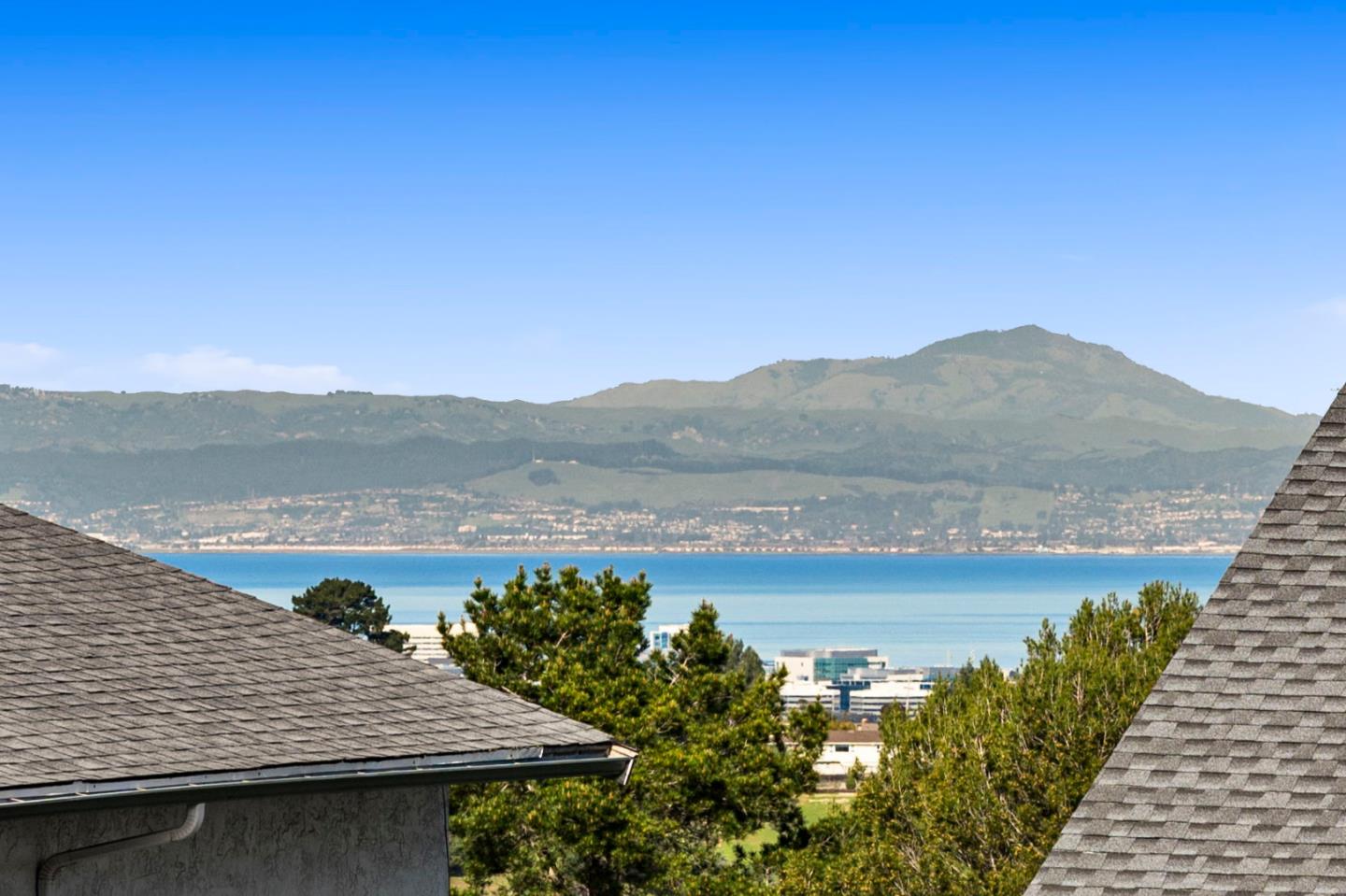 Detail Gallery Image 52 of 78 For 2056 Fairmont Dr, San Mateo,  CA 94402 - 6 Beds | 4 Baths