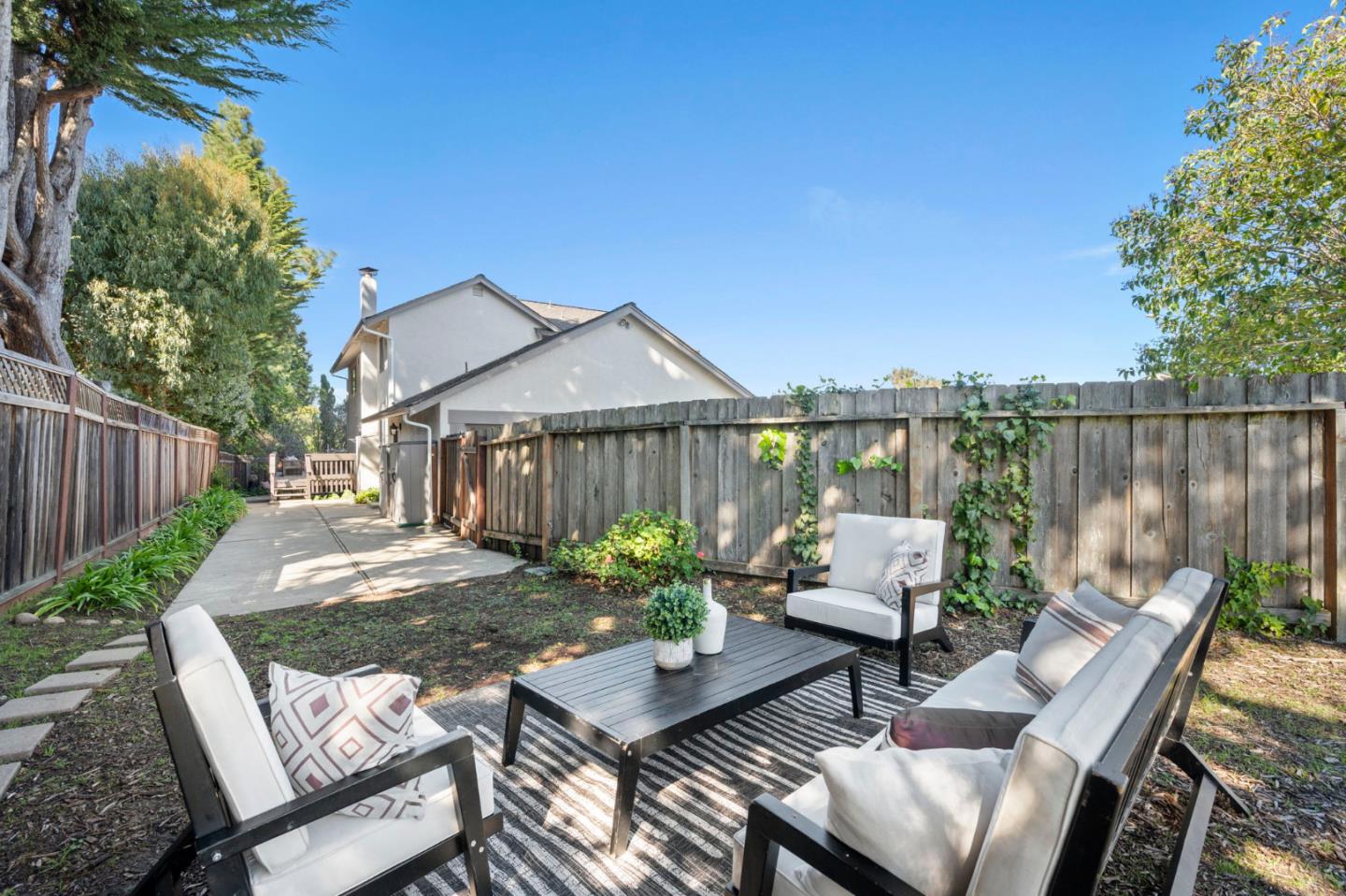 Detail Gallery Image 65 of 78 For 2056 Fairmont Dr, San Mateo,  CA 94402 - 6 Beds | 4 Baths