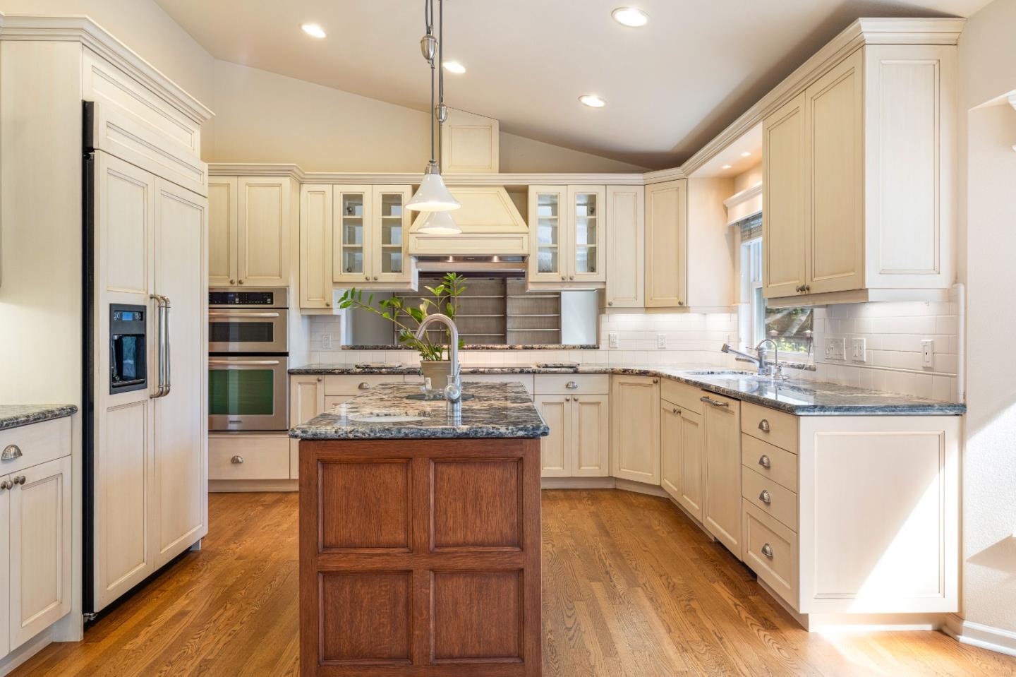 Detail Gallery Image 14 of 38 For 22241 Toro Hills Dr, Salinas,  CA 93908 - 4 Beds | 2/1 Baths