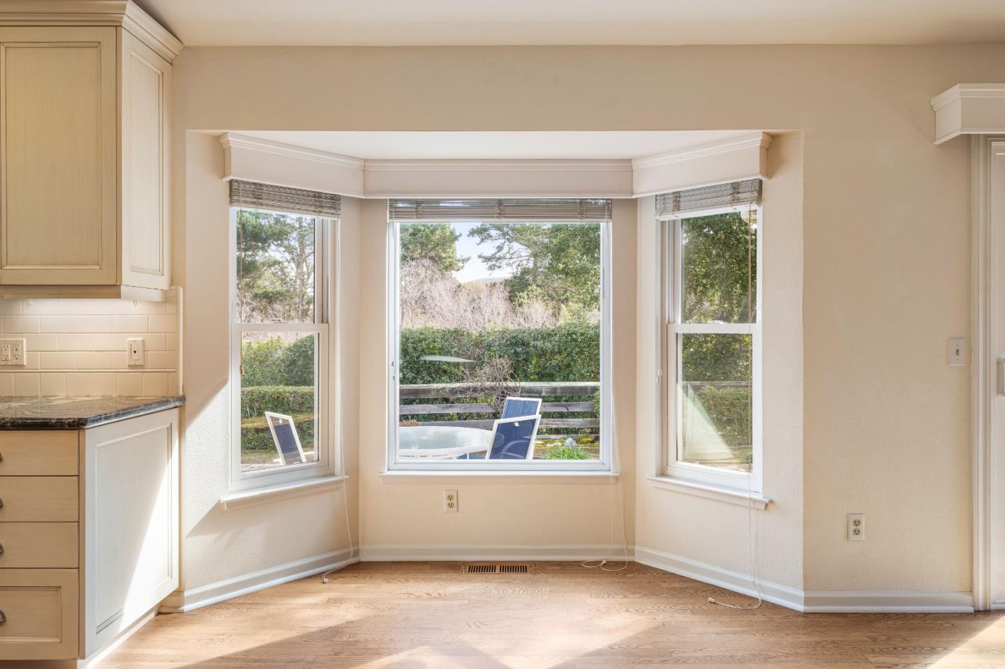 Detail Gallery Image 16 of 38 For 22241 Toro Hills Dr, Salinas,  CA 93908 - 4 Beds | 2/1 Baths