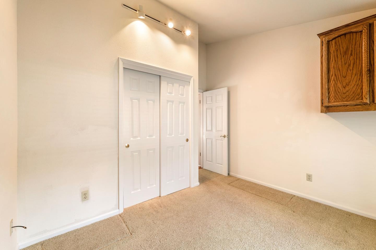 Detail Gallery Image 20 of 38 For 22241 Toro Hills Dr, Salinas,  CA 93908 - 4 Beds | 2/1 Baths