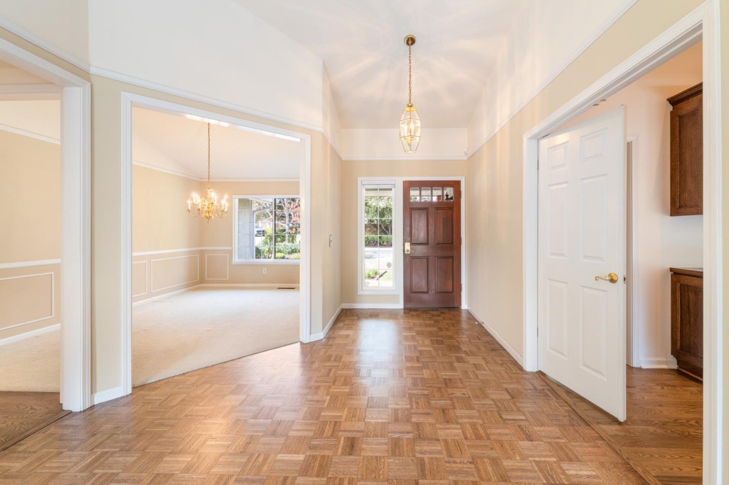 Detail Gallery Image 3 of 38 For 22241 Toro Hills Dr, Salinas,  CA 93908 - 4 Beds | 2/1 Baths