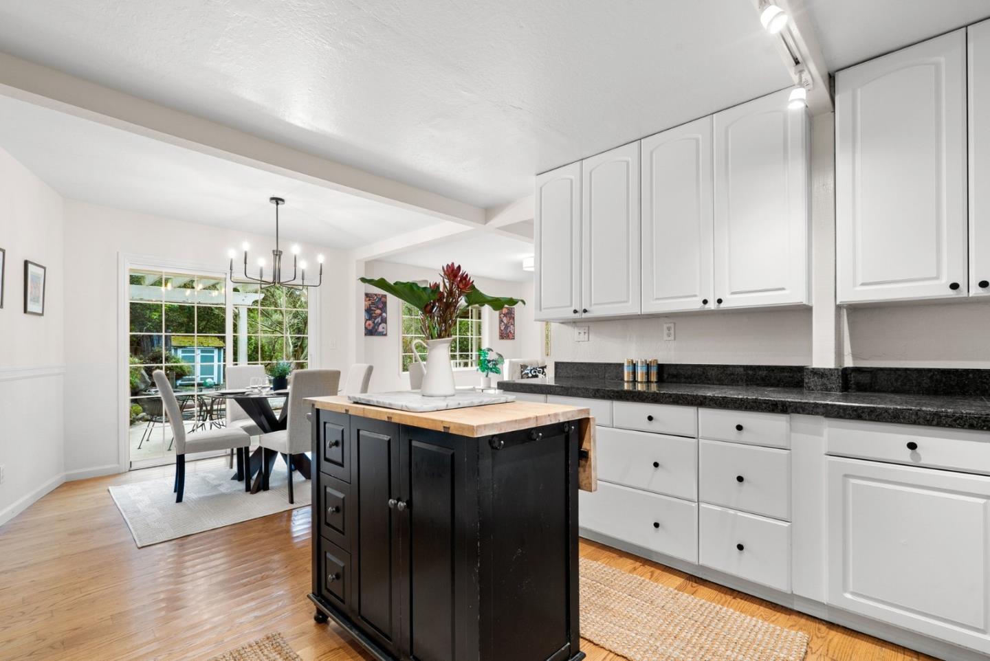 Detail Gallery Image 11 of 36 For 600 Cook Way, Ben Lomond,  CA 95005 - 4 Beds | 2/1 Baths