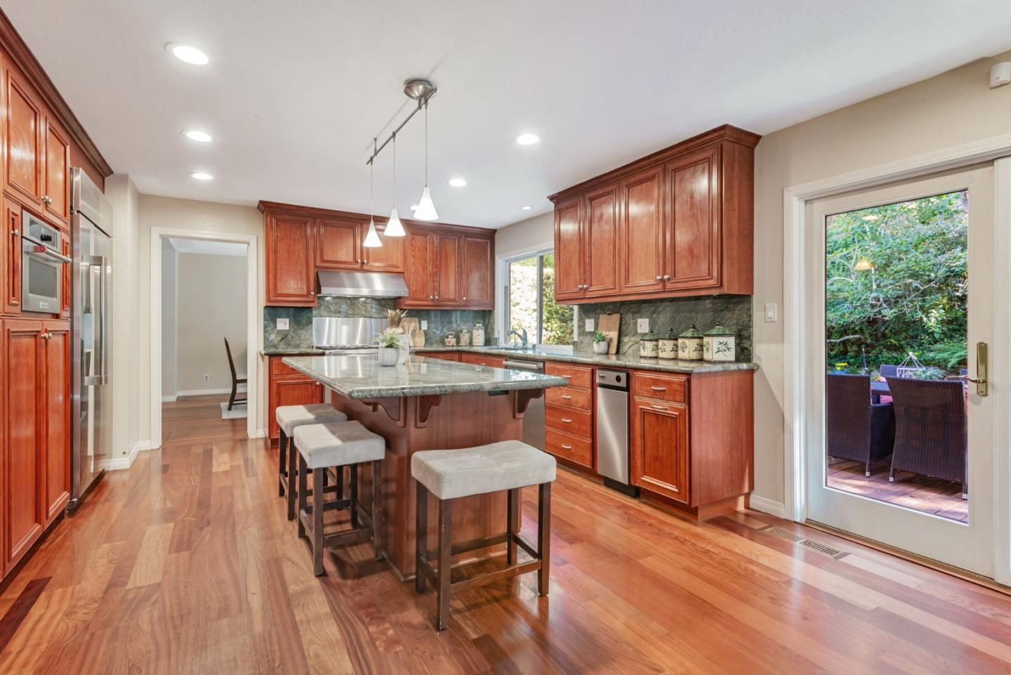 Detail Gallery Image 15 of 40 For 1521 Cherrywood Dr, San Mateo,  CA 94403 - 5 Beds | 2/1 Baths