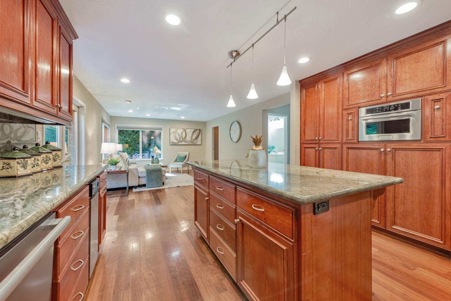 Detail Gallery Image 17 of 40 For 1521 Cherrywood Dr, San Mateo,  CA 94403 - 5 Beds | 2/1 Baths