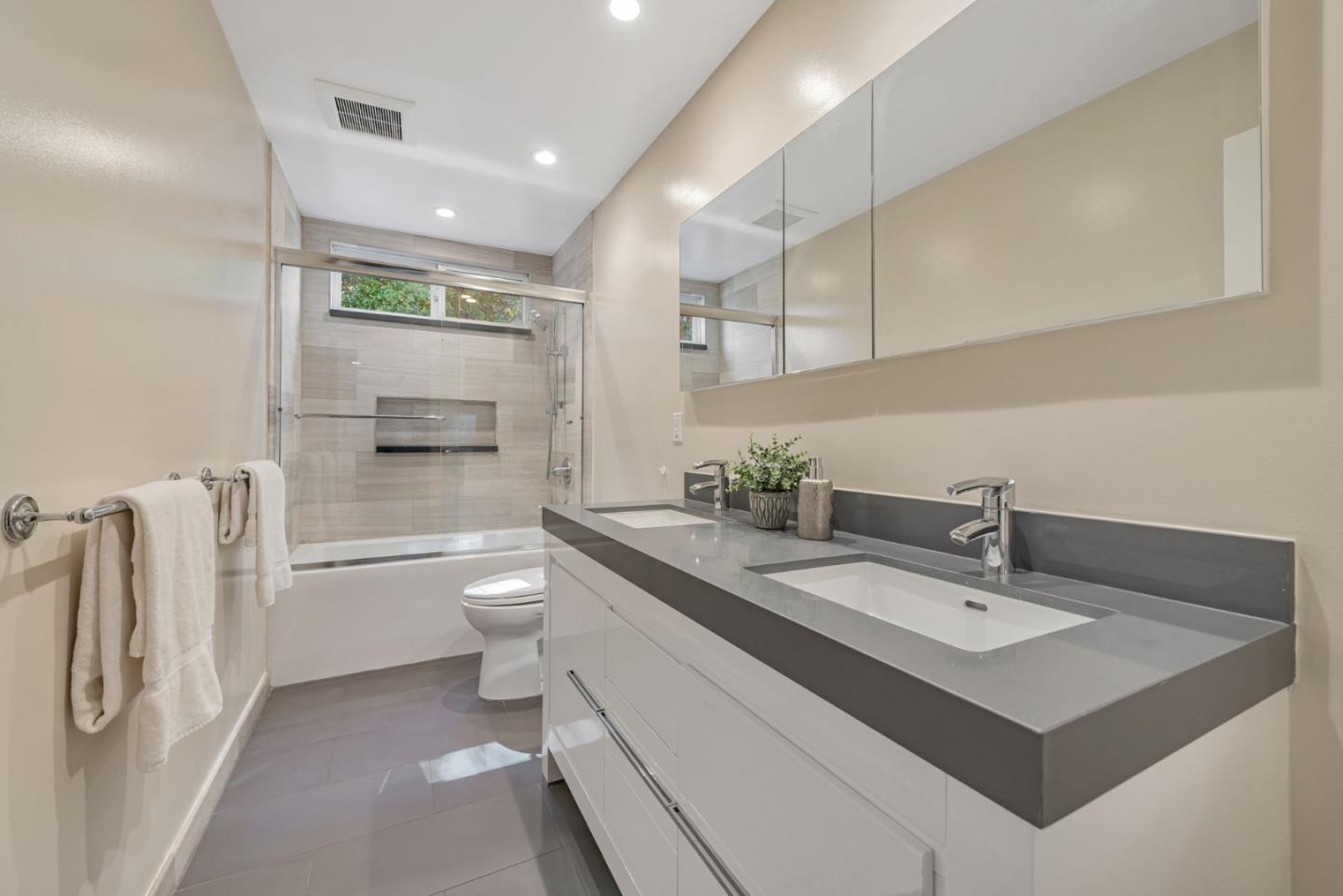 Detail Gallery Image 32 of 40 For 1521 Cherrywood Dr, San Mateo,  CA 94403 - 5 Beds | 2/1 Baths