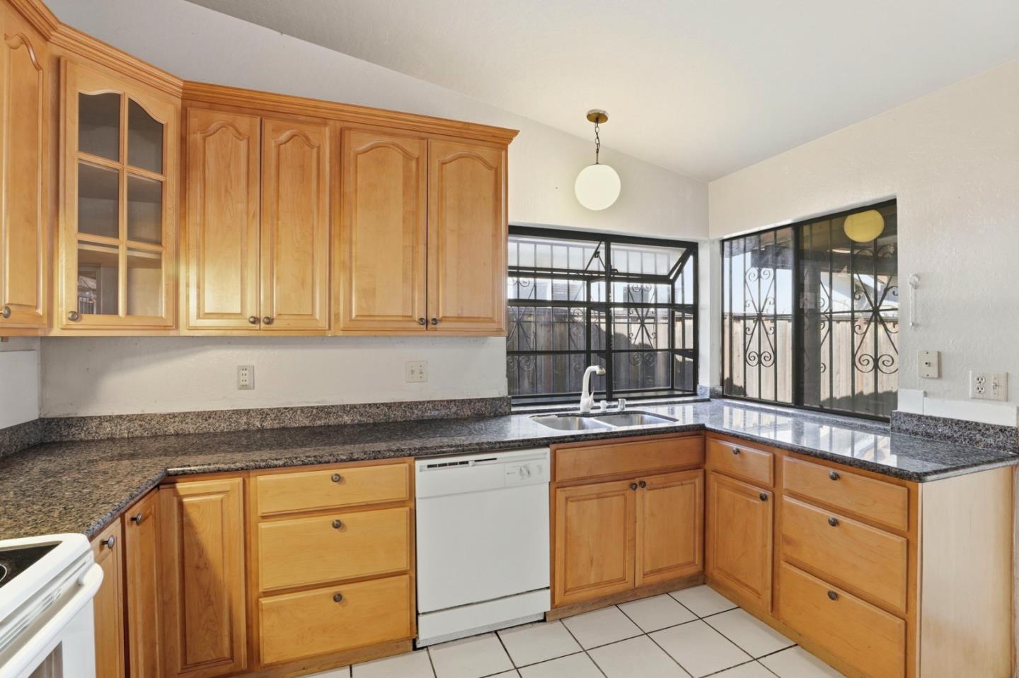 Detail Gallery Image 13 of 38 For 2834 Rainwood Ct, San Jose,  CA 95148 - 4 Beds | 2 Baths