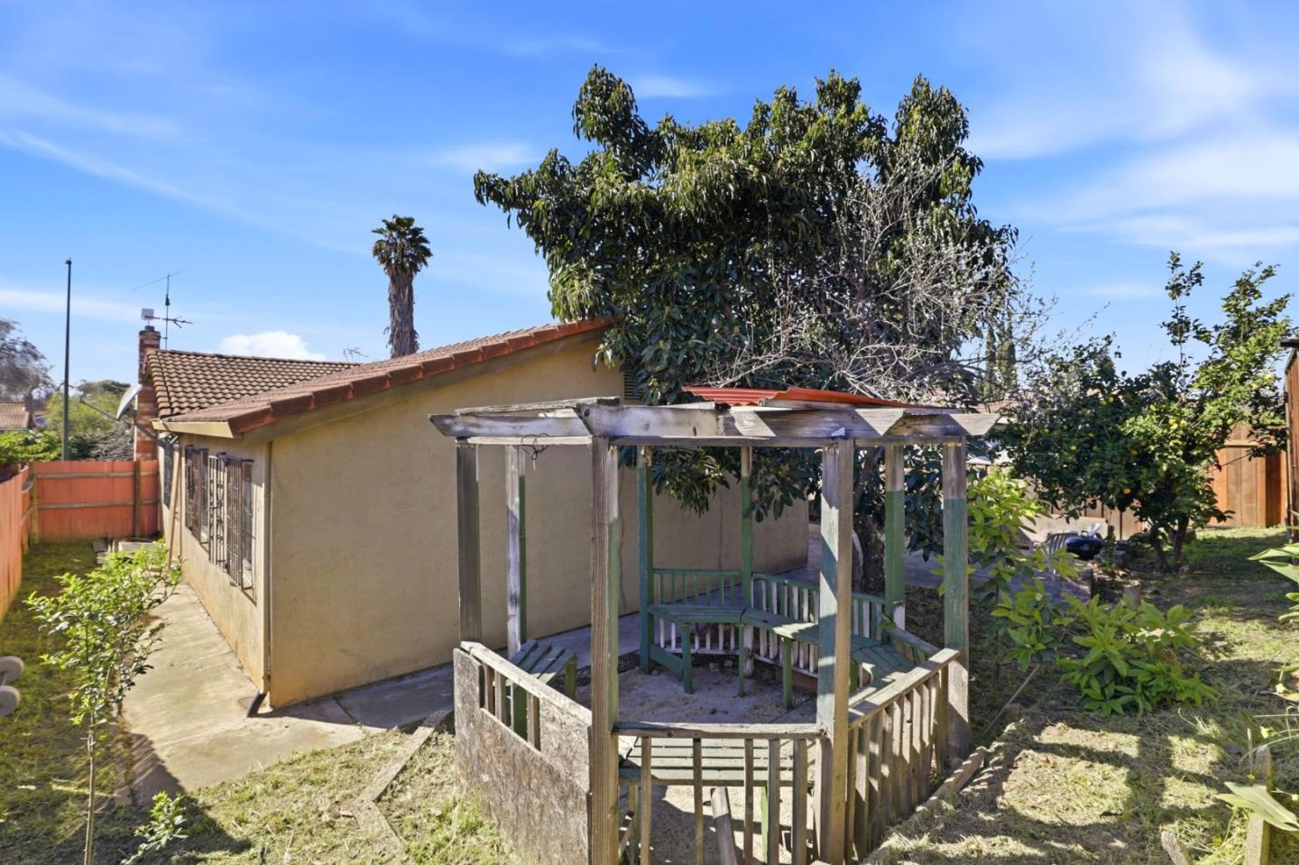 Detail Gallery Image 33 of 38 For 2834 Rainwood Ct, San Jose,  CA 95148 - 4 Beds | 2 Baths