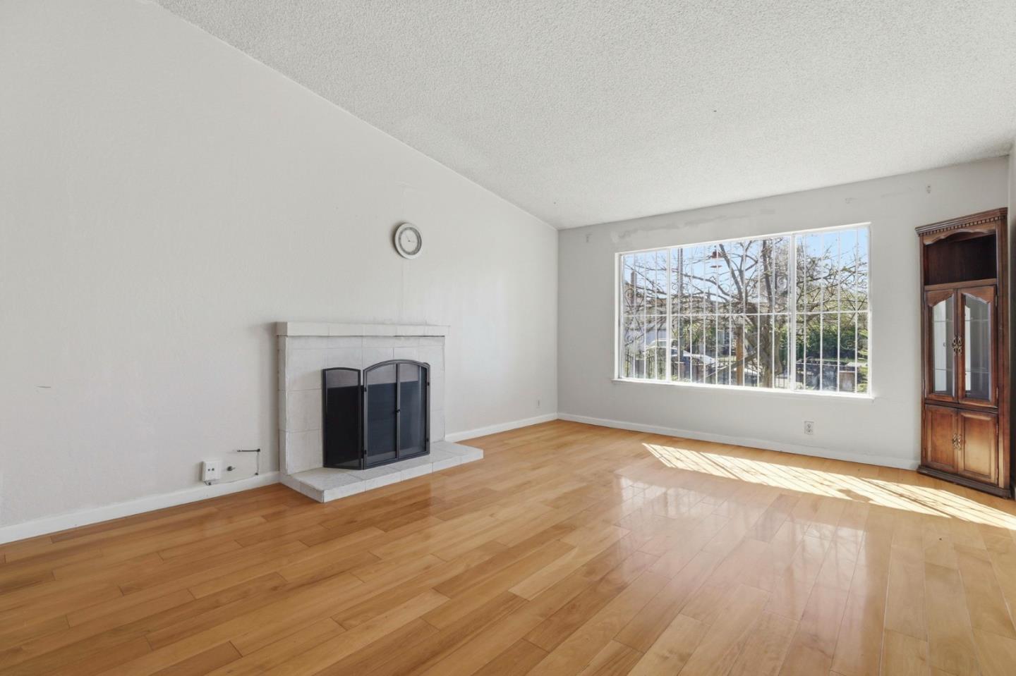 Detail Gallery Image 6 of 38 For 2834 Rainwood Ct, San Jose,  CA 95148 - 4 Beds | 2 Baths