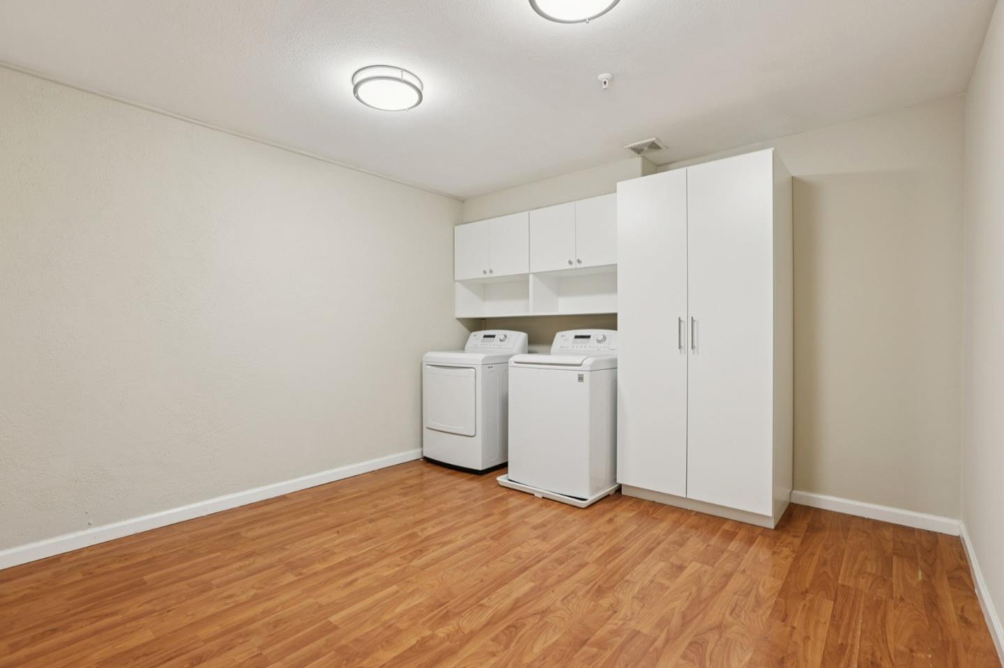 Detail Gallery Image 34 of 43 For 2189 Pomme Ct, San Jose,  CA 95125 - 3 Beds | 3 Baths