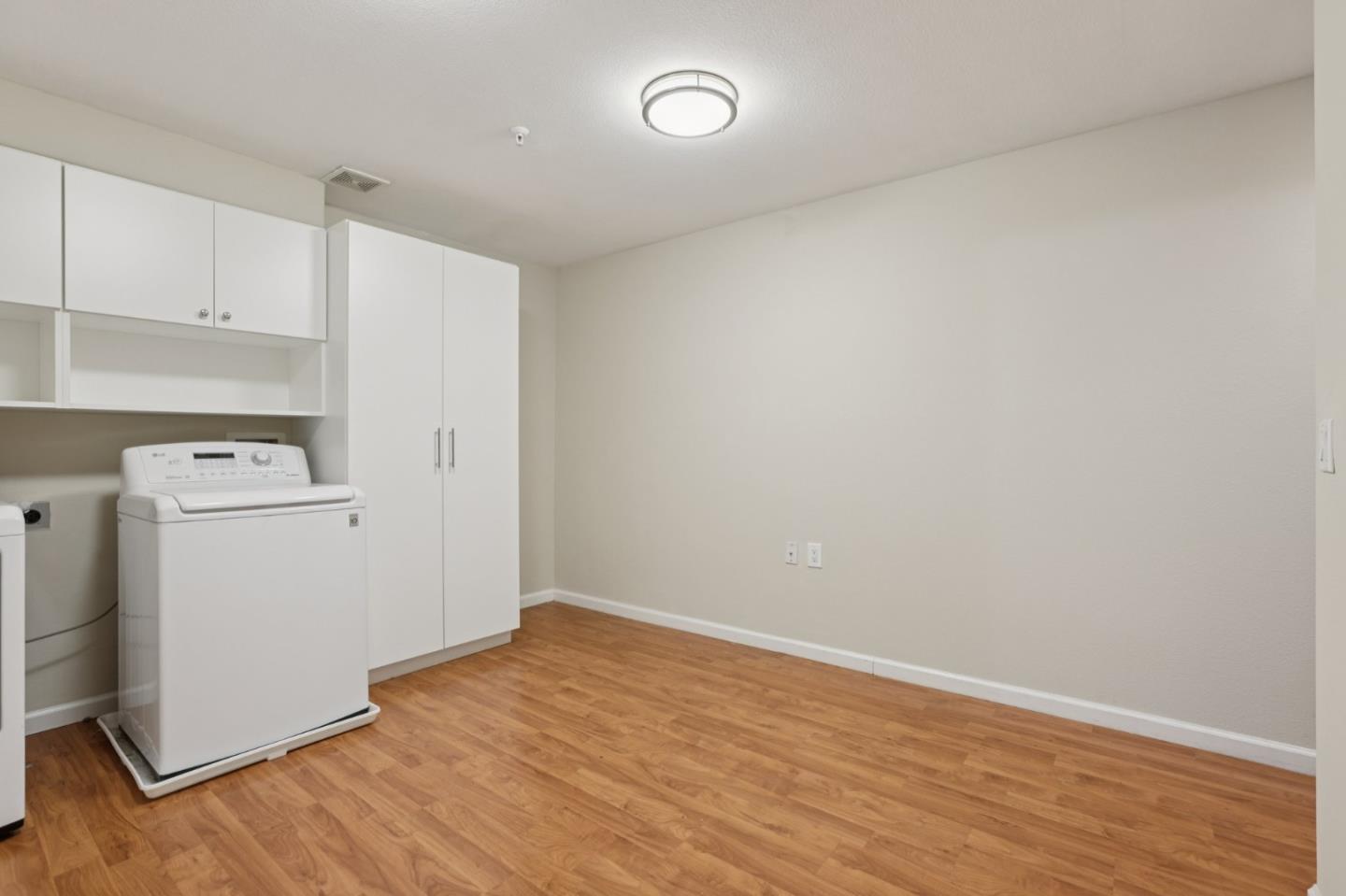 Detail Gallery Image 35 of 43 For 2189 Pomme Ct, San Jose,  CA 95125 - 3 Beds | 3 Baths