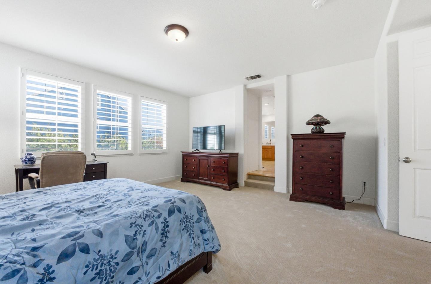 Detail Gallery Image 20 of 51 For 166 Kensington Cir, Hercules,  CA 94547 - 4 Beds | 3/1 Baths