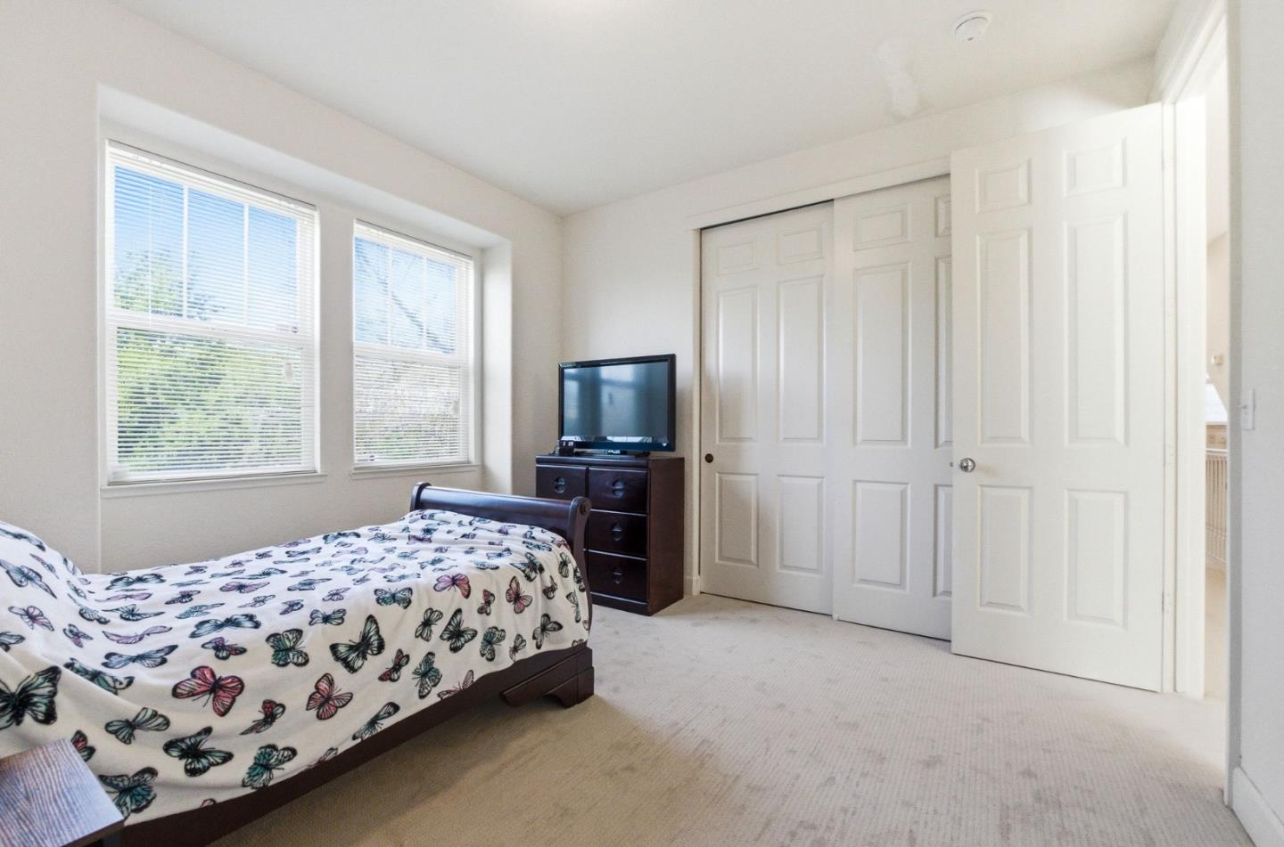 Detail Gallery Image 34 of 51 For 166 Kensington Cir, Hercules,  CA 94547 - 4 Beds | 3/1 Baths