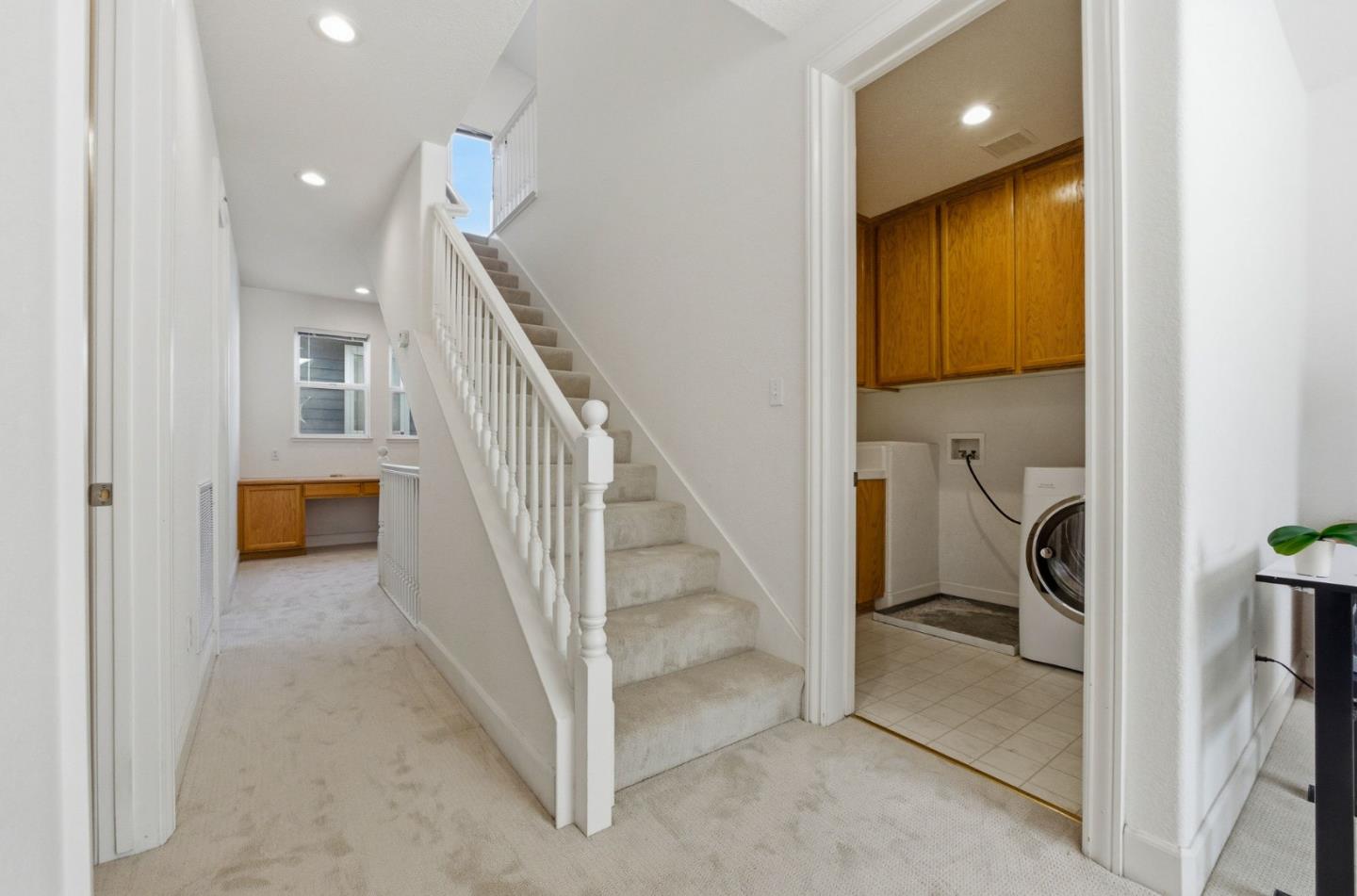 Detail Gallery Image 36 of 51 For 166 Kensington Cir, Hercules,  CA 94547 - 4 Beds | 3/1 Baths