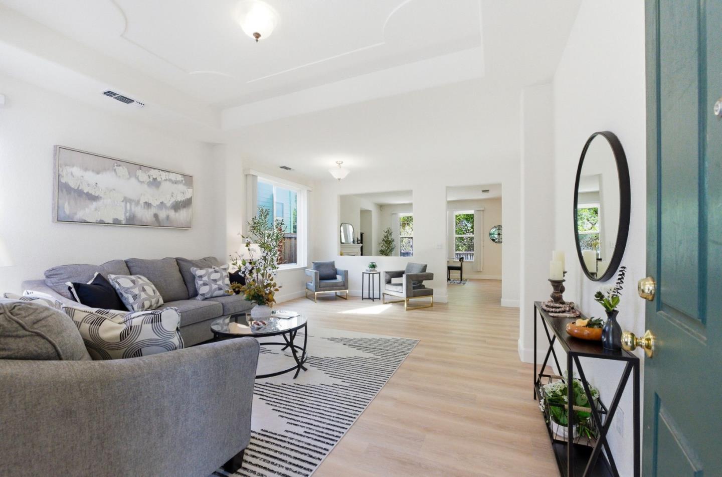 Detail Gallery Image 4 of 51 For 166 Kensington Cir, Hercules,  CA 94547 - 4 Beds | 3/1 Baths